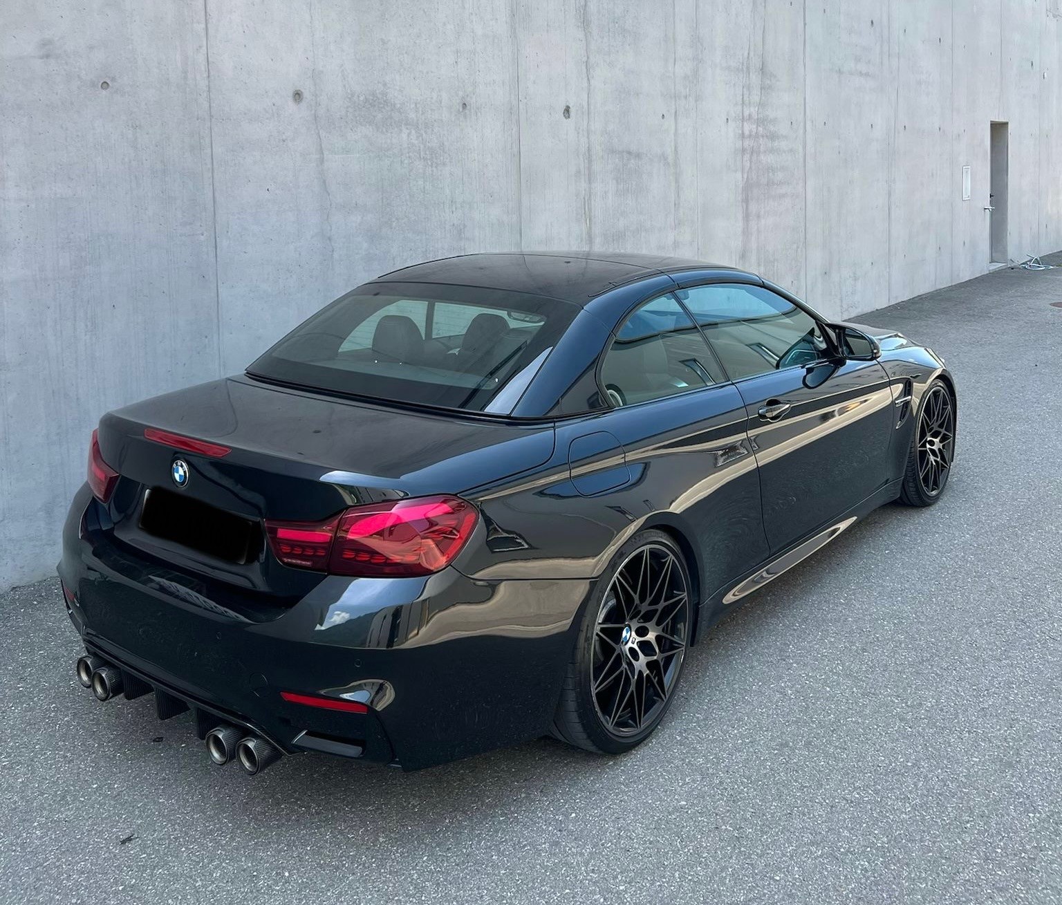 BMW M4 Compétition cabriolet - voiture Suisse - services gratuits-image-2