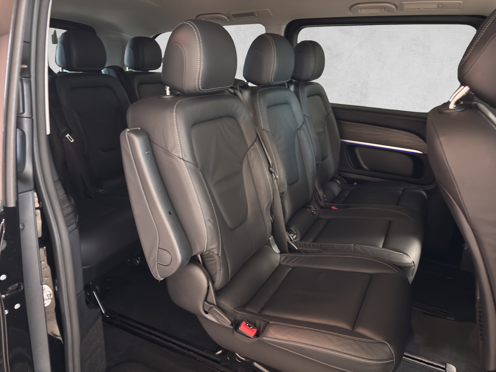 MERCEDES-BENZ V 250 d Avantgarde lang V477-image-2