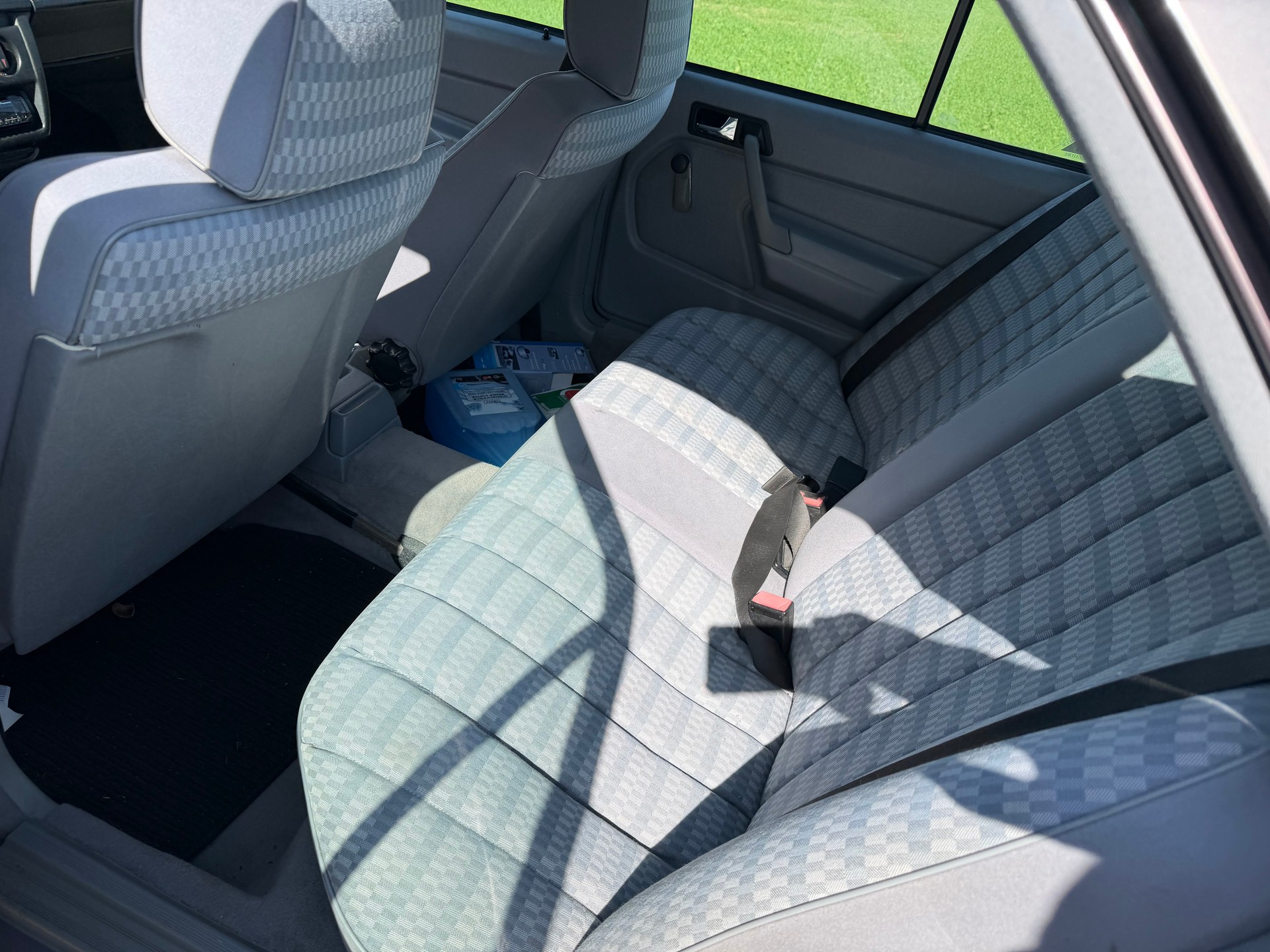 MERCEDES-BENZ 190 E 1.8 Avantgarde-image-7
