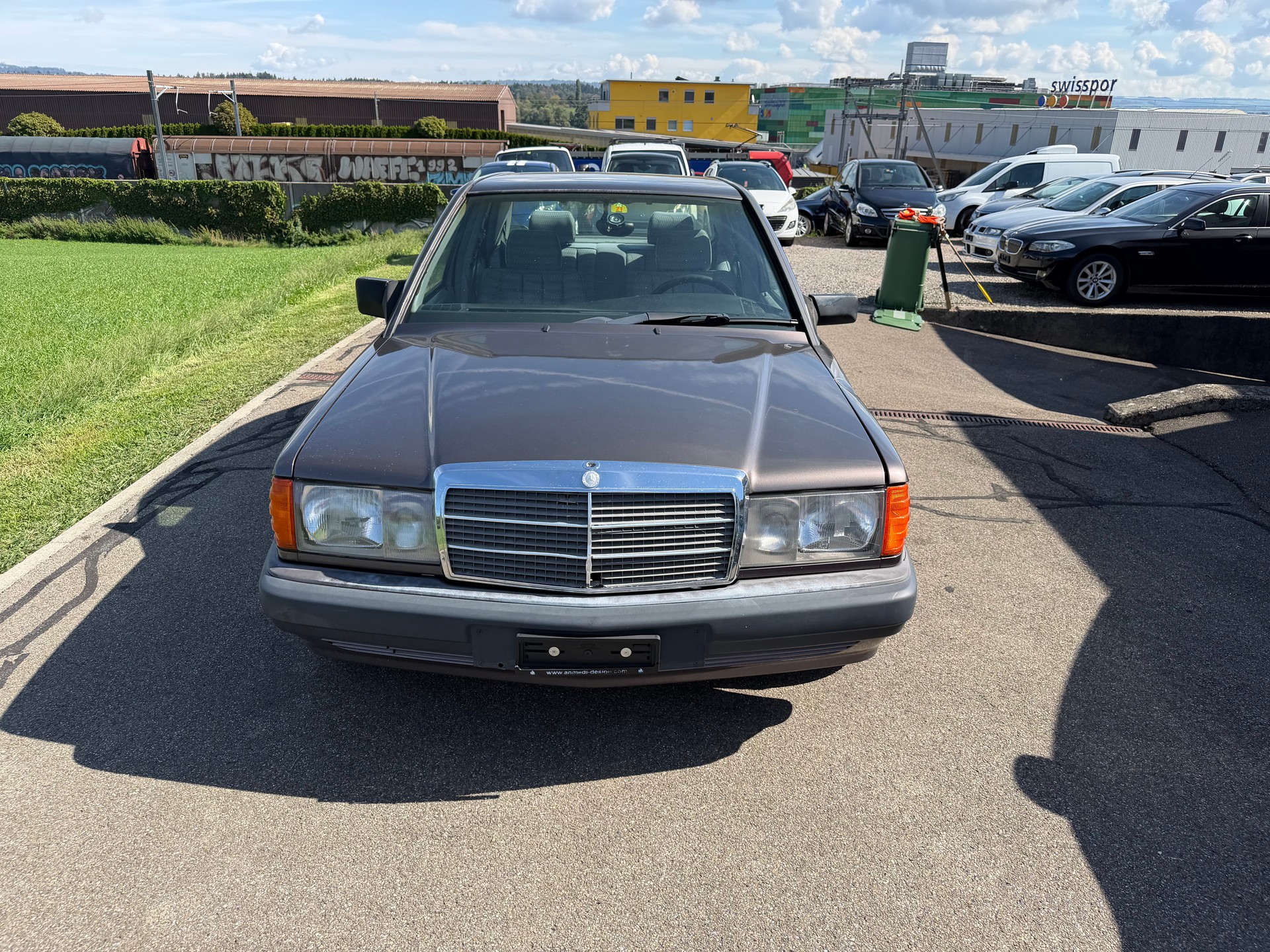 MERCEDES-BENZ 190 E 1.8 Avantgarde-image-13