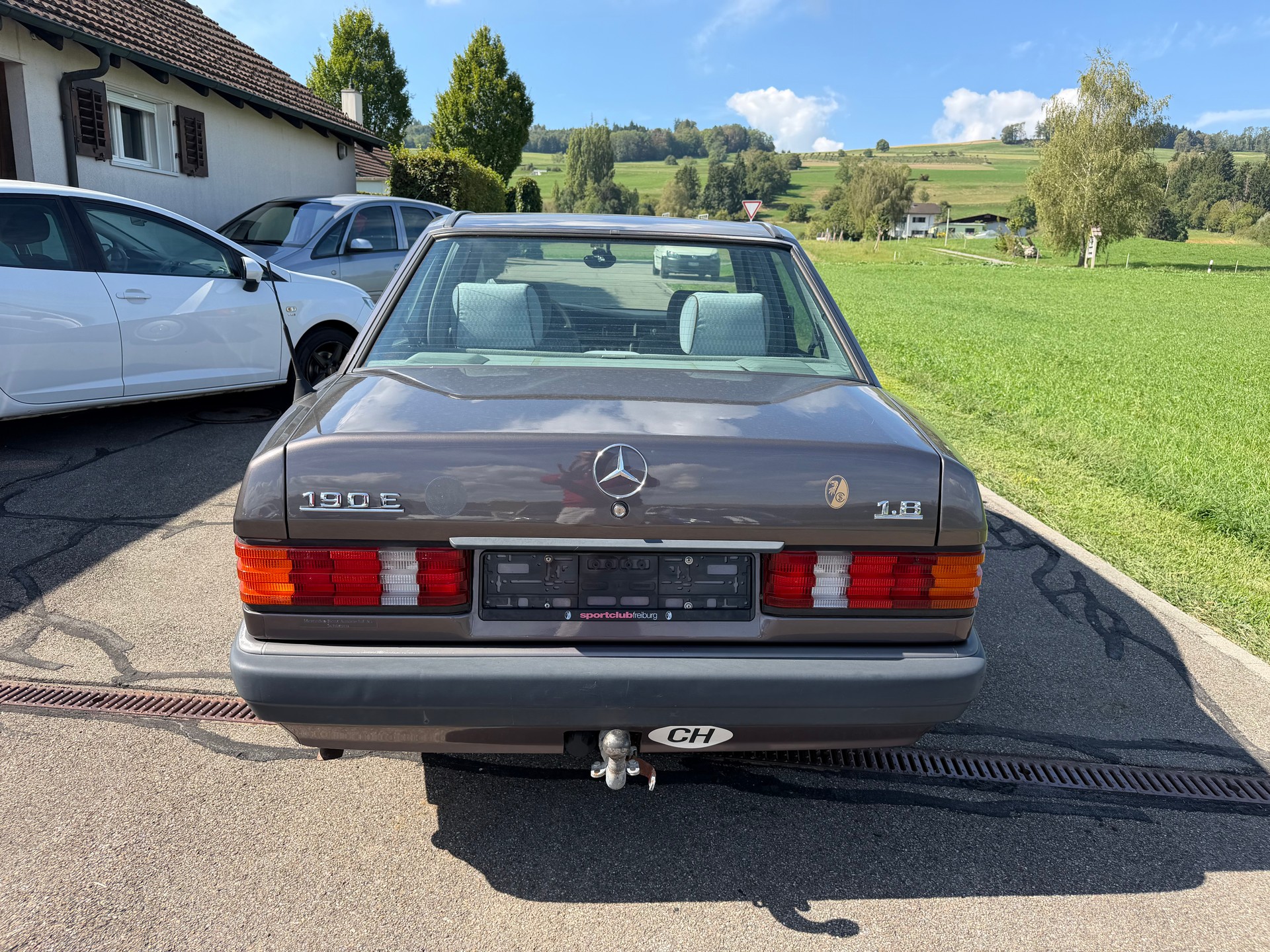 MERCEDES-BENZ 190 E 1.8 Avantgarde-image-5