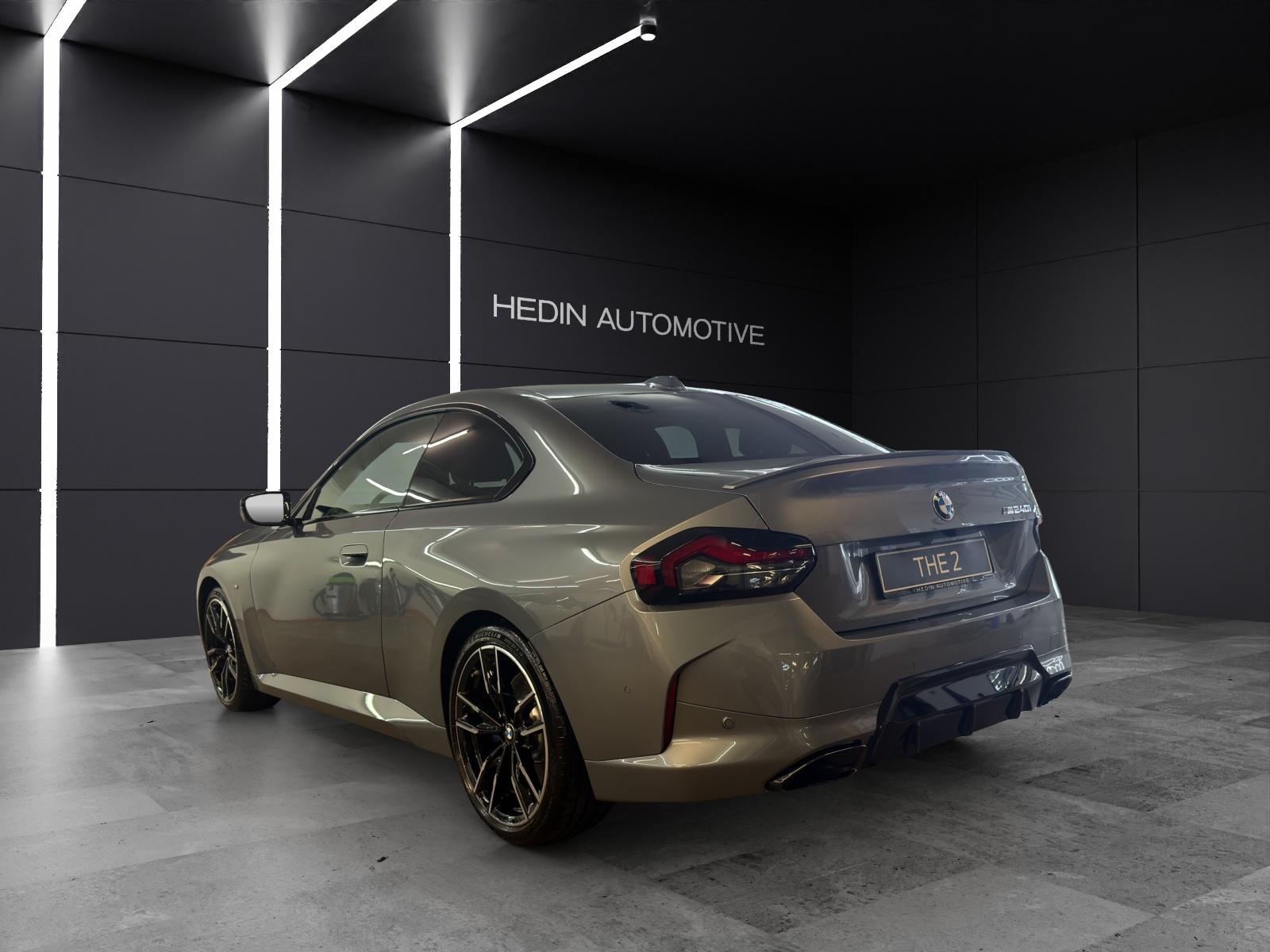BMW M240i Coupé xDrive-image-2