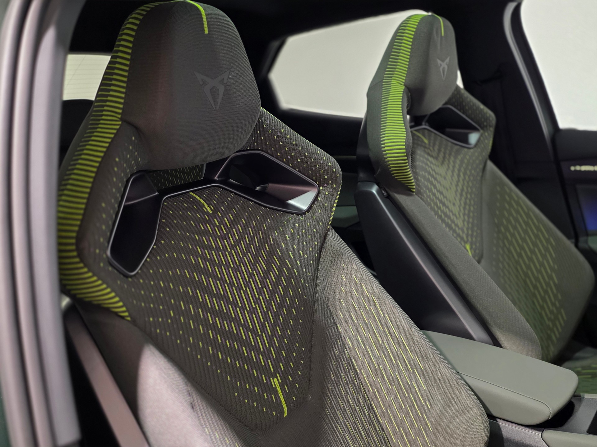 CUPRA Raval 52 kWh VZ Extreme-image-18