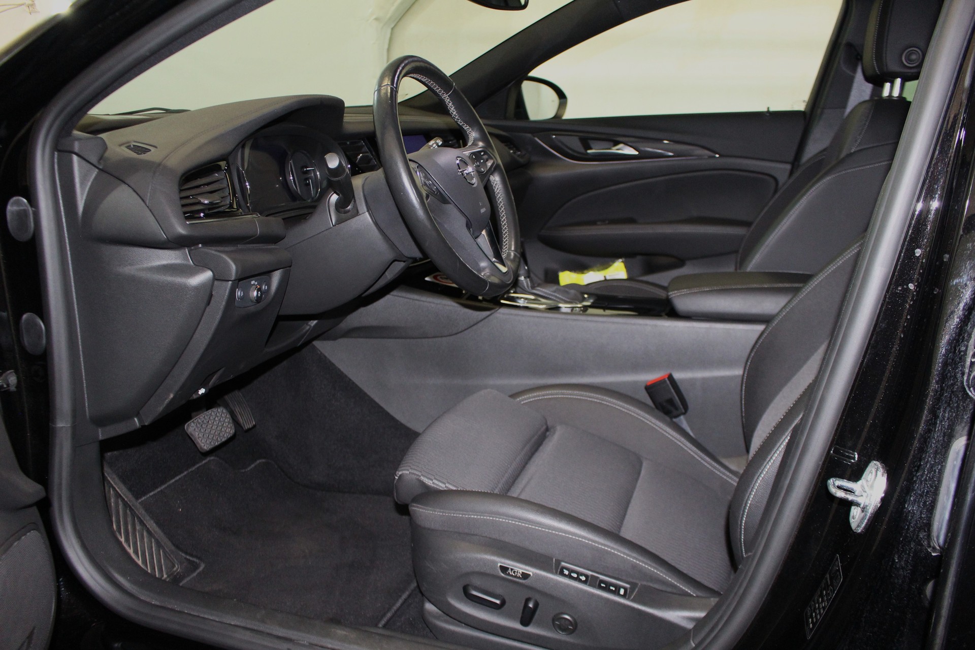 OPEL Insignia Sports Tourer 2.0 T Elegance-image-6