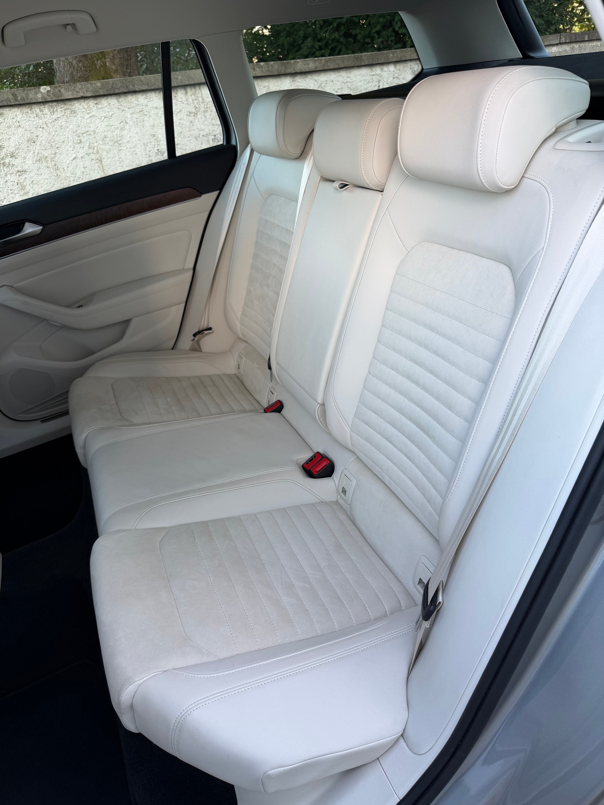 VW Passat Variant 1.4 TSI ACT BMT Highline DSG / Ab MFK / Service gepflegt/ 8 Fach / 36 Monate Garantie /Leder/LED/Apple Carplay-image-10