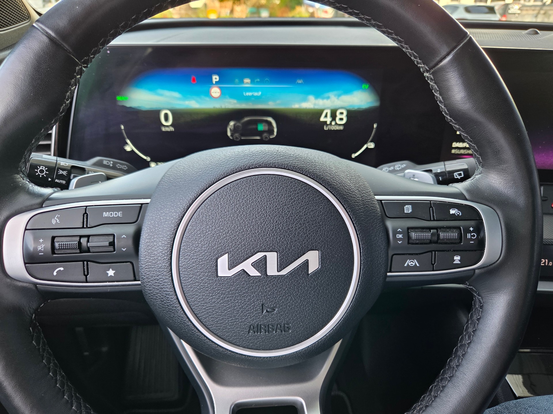 KIA Sportage 1.6T-GDi PHEV GT-Line 4x4 A-image-9
