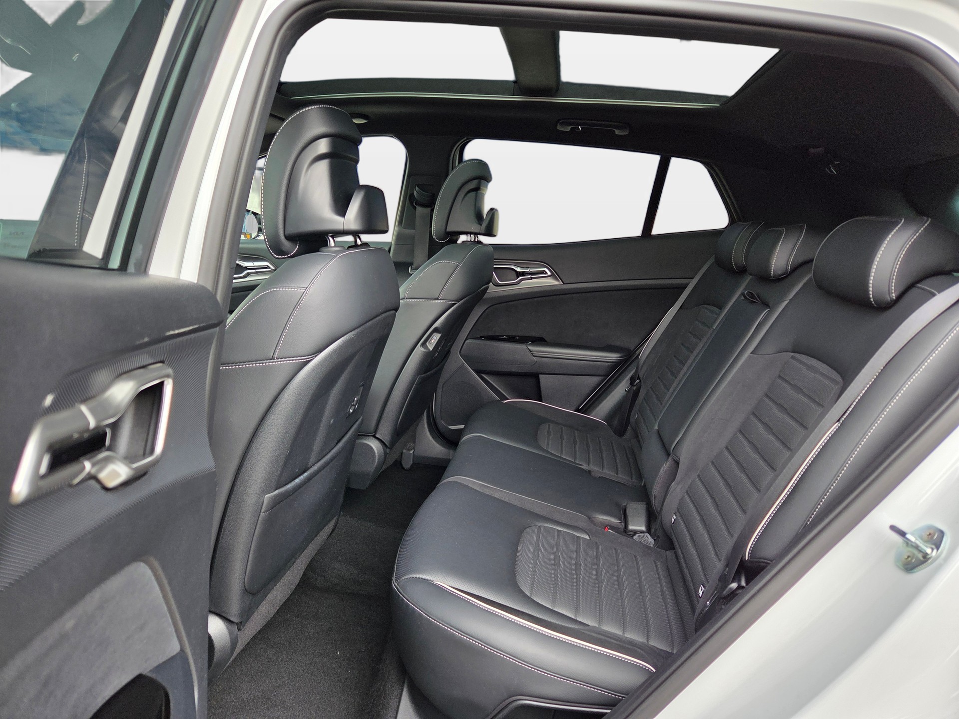 KIA Sportage 1.6T-GDi PHEV GT-Line 4x4 A-image-10