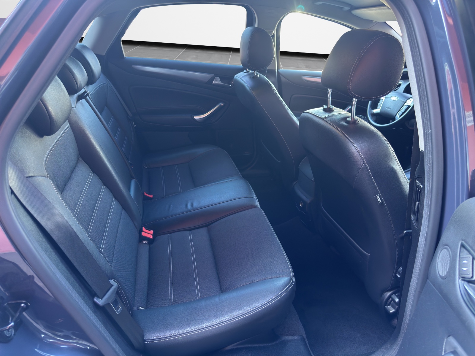 FORD Mondeo 2.0 EcoBoost SCTi Titanium PowerShift-image-12
