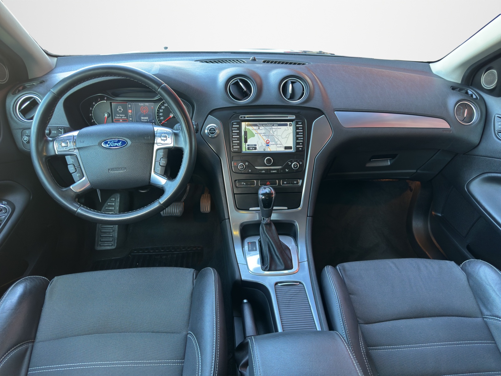 FORD Mondeo 2.0 EcoBoost SCTi Titanium PowerShift-image-9