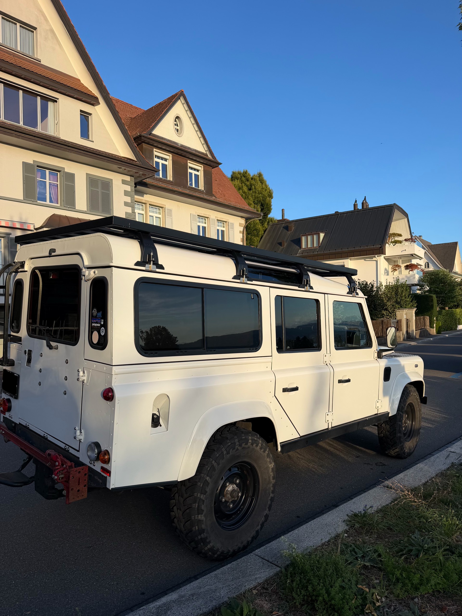 LAND ROVER 2.2 TD4 SW SE-image-2