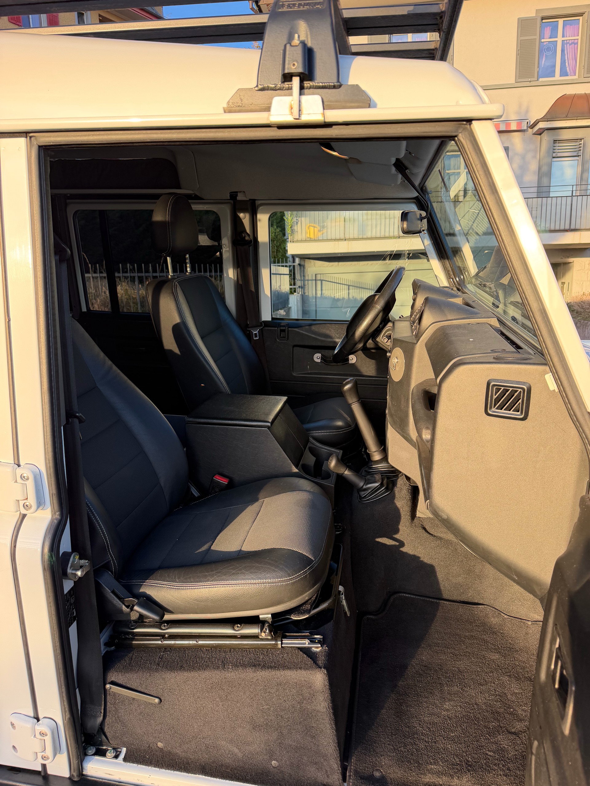 LAND ROVER 2.2 TD4 SW SE-image-10