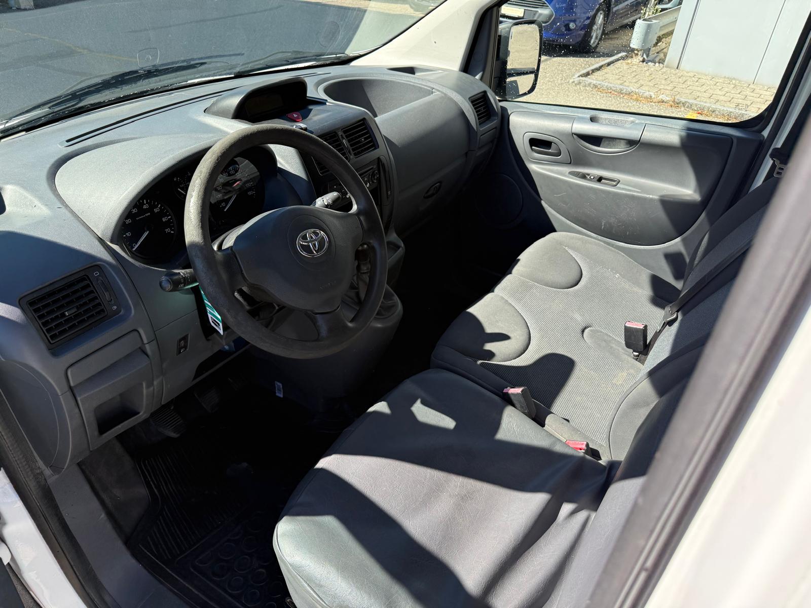 TOYOTA Proace 1.6D Panel Van Terra L1H1-image-13