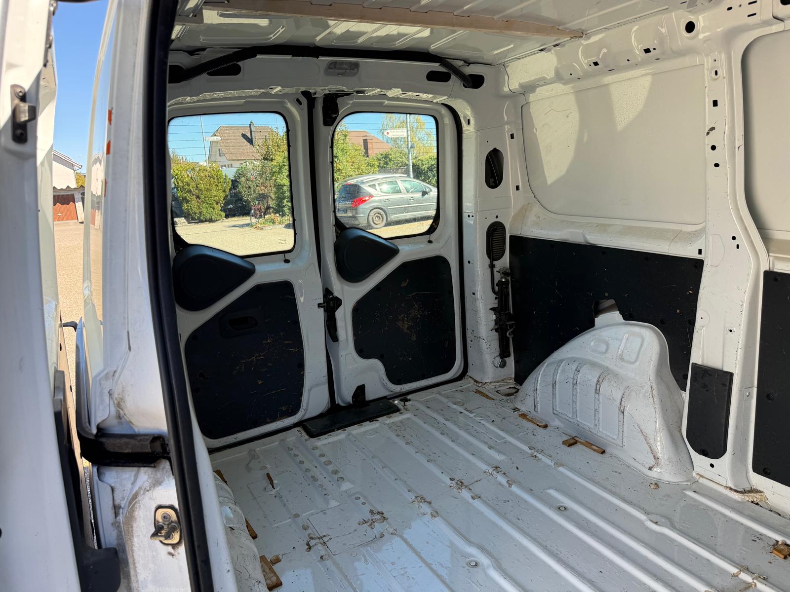 TOYOTA Proace 1.6D Panel Van Terra L1H1-image-10
