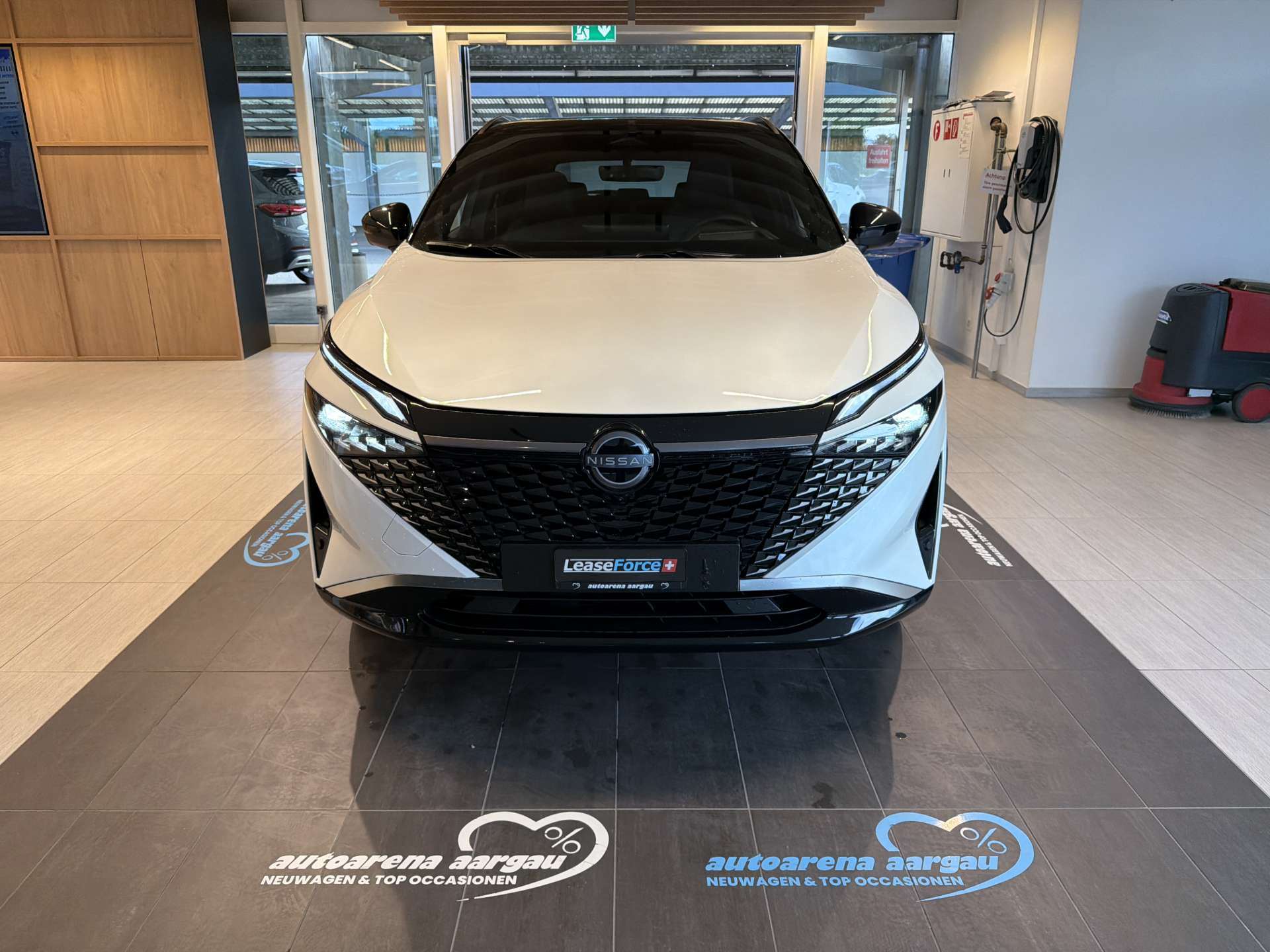 NISSAN Qashqai 1.3 DIG-T MHEV Tekna+ Xtronic-Automat-image-10
