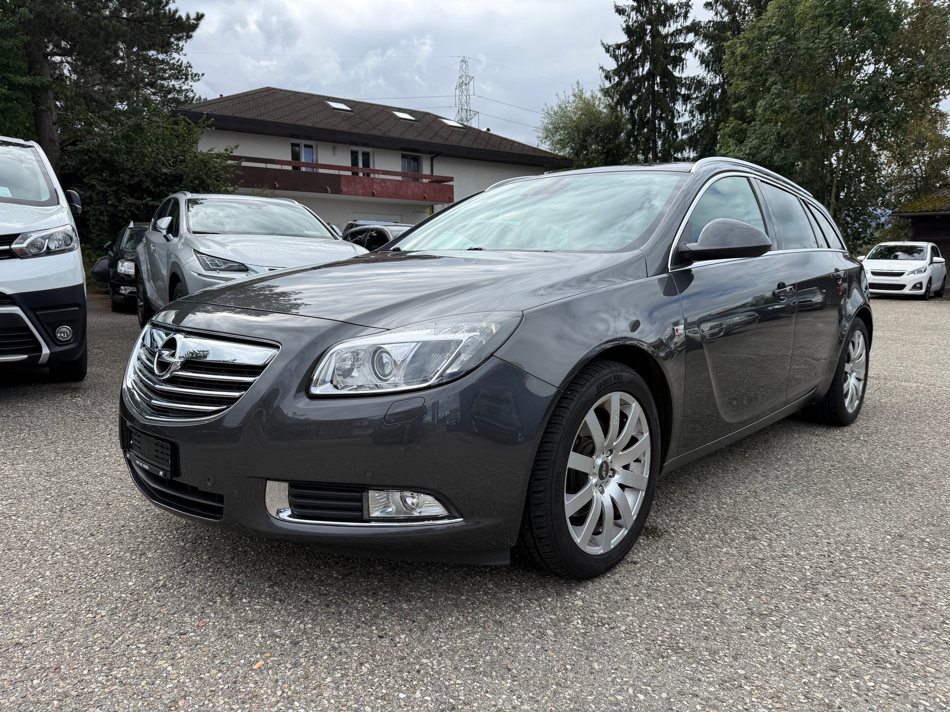 OPEL Insignia Sports Tourer 2.0 Turbo Edition Automatic-image-0