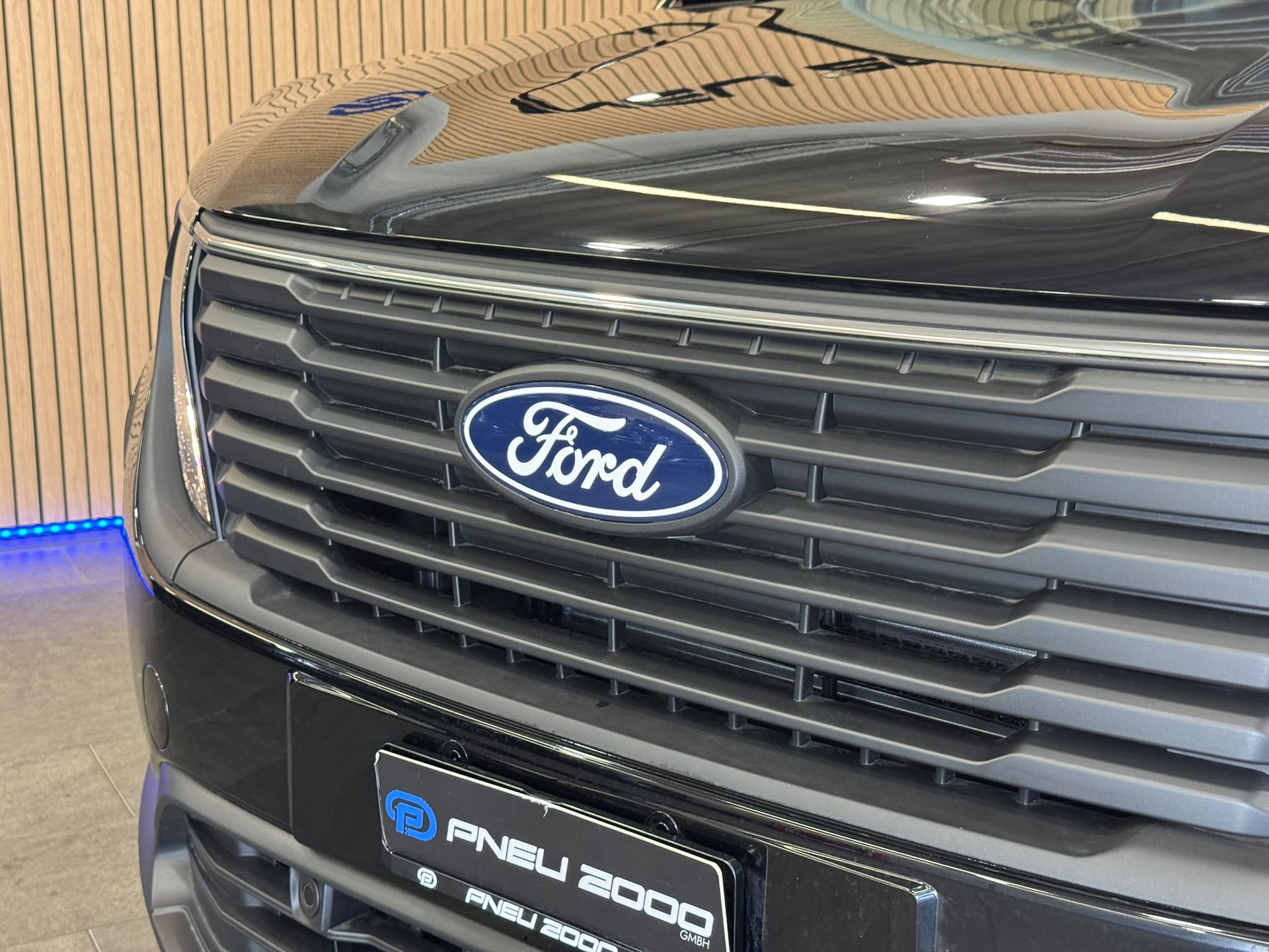 FORD Tourneo Courier 1.0 EcoBoost Titanium Automat-showroom-element-2