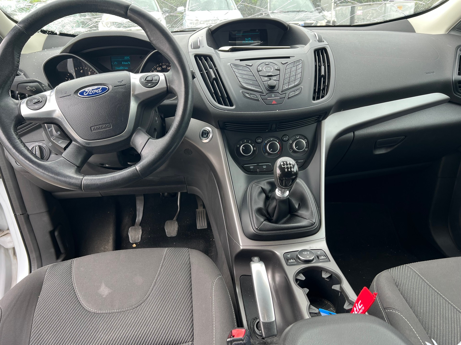 FORD Kuga 1.6 SCTi Titanium 2WD-image-6