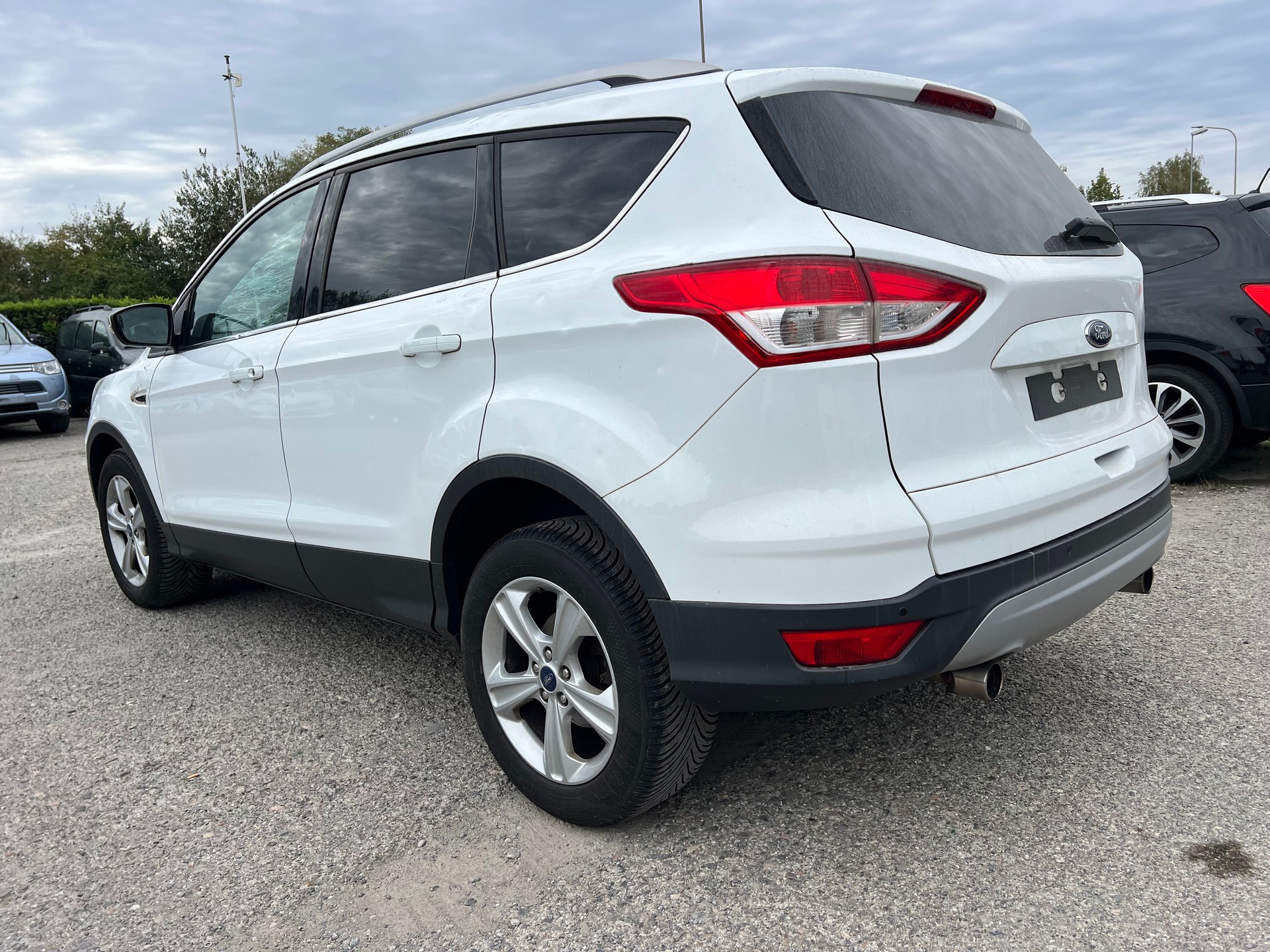 FORD Kuga 1.6 SCTi Titanium 2WD-image-3