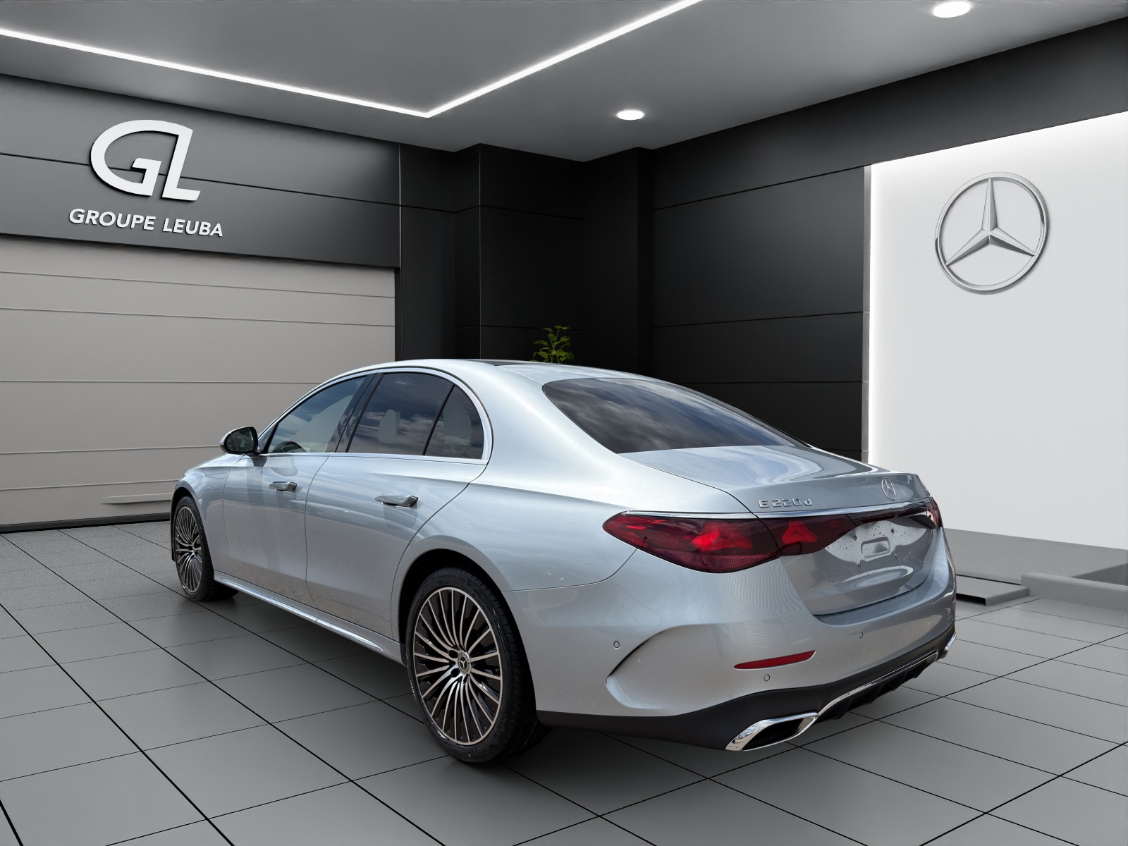 MERCEDES-BENZ E 220 d 4Matic 9G-Tronic-image-2