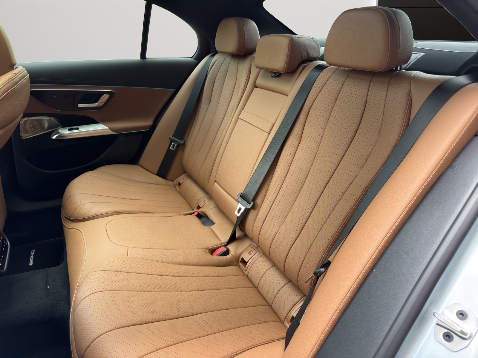 MERCEDES-BENZ E 220 d 4Matic 9G-Tronic-image-11