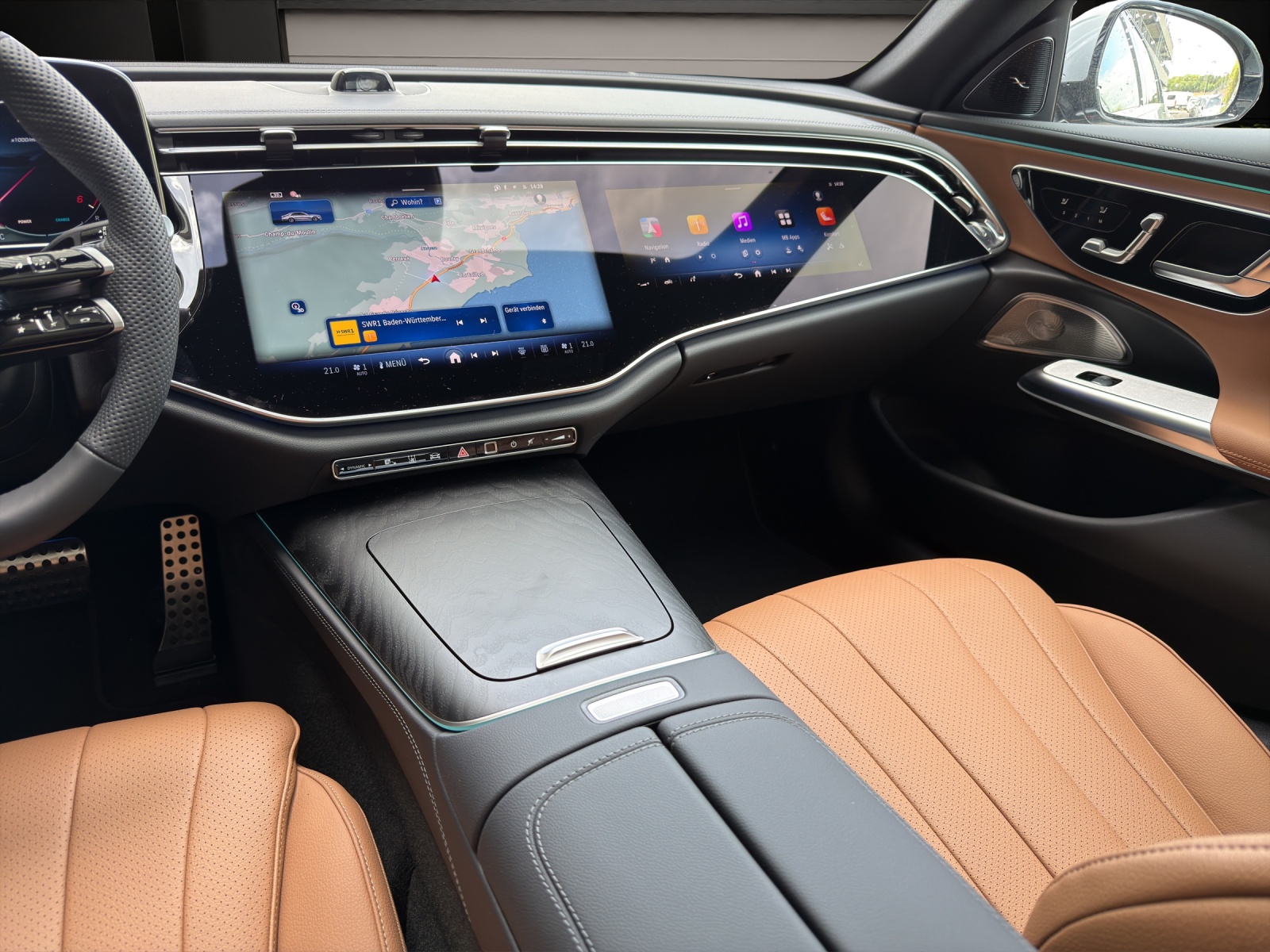 MERCEDES-BENZ E 220 d 4Matic 9G-Tronic-image-12