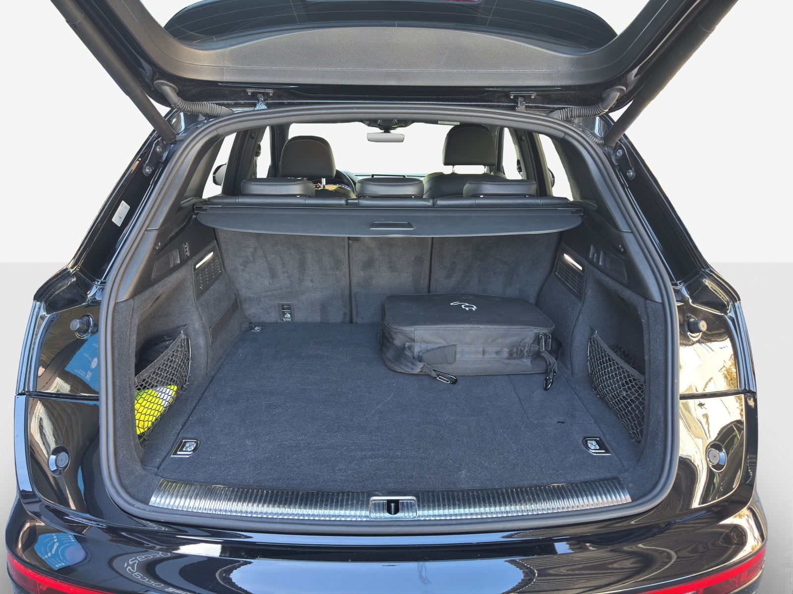AUDI Q5 55 TFSI e sport quattro-image-13