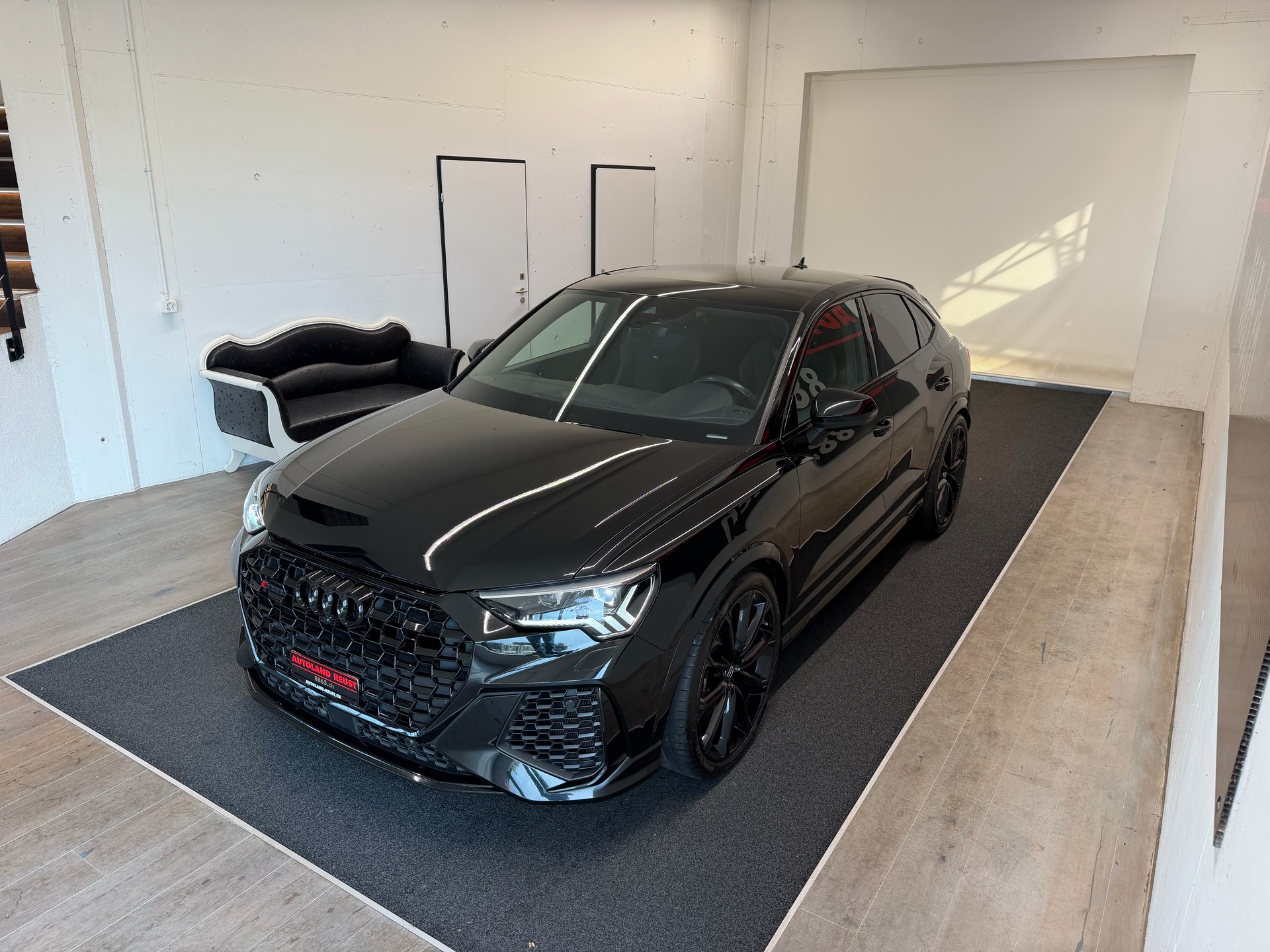 AUDI RS Q3 Sportback quattro S tronic-showroom-element-3