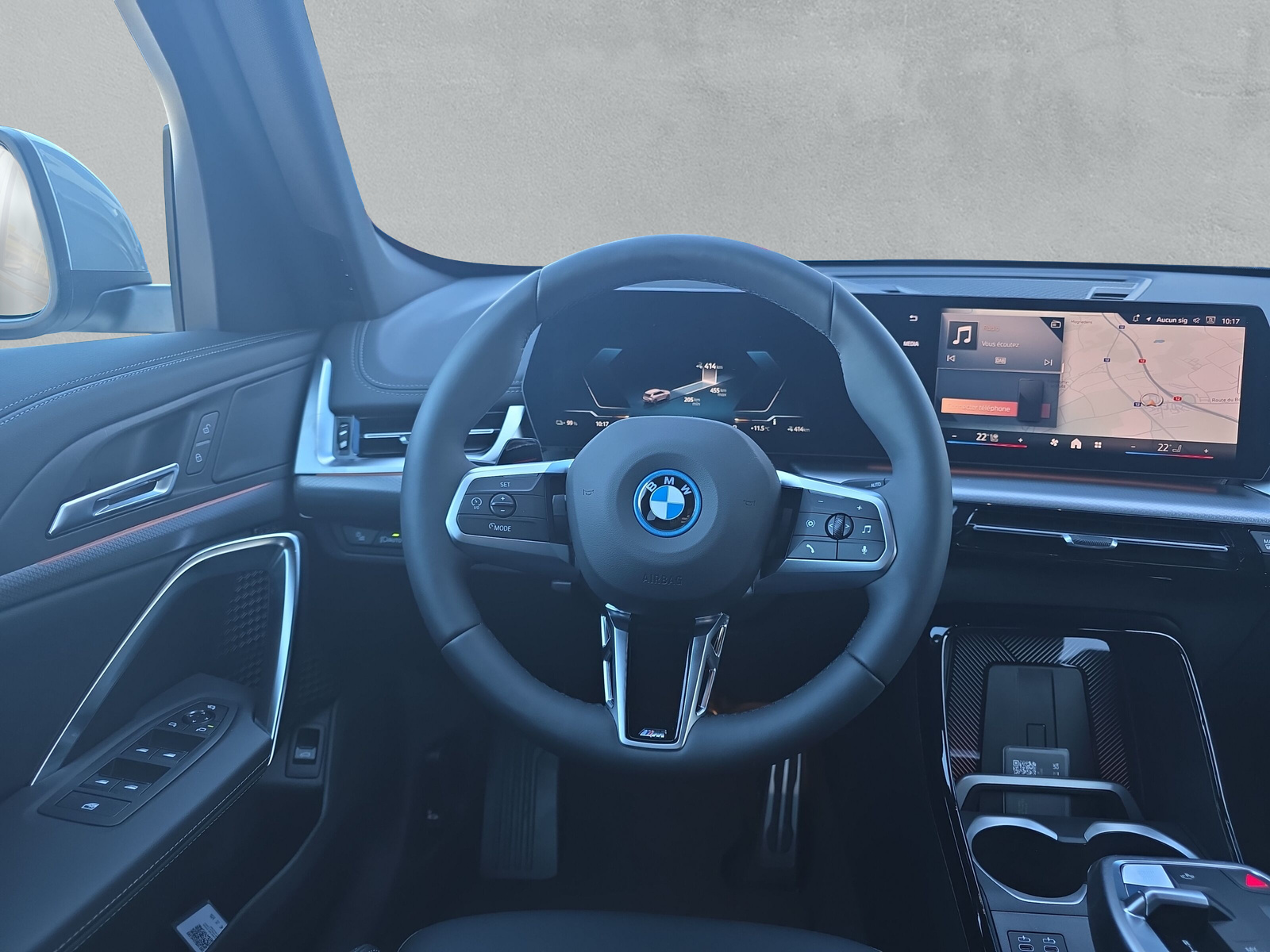 BMW iX1 eDrive 20 M Sport-image-15
