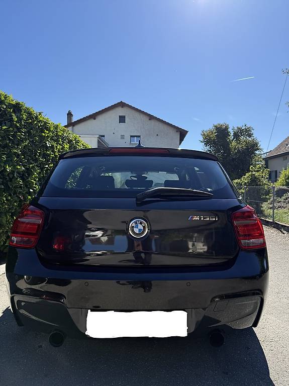 BMW M135i xDrive Steptronic-image-2