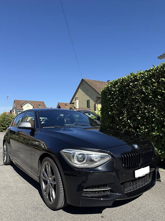 BMW M135i xDrive Steptronic-image-1