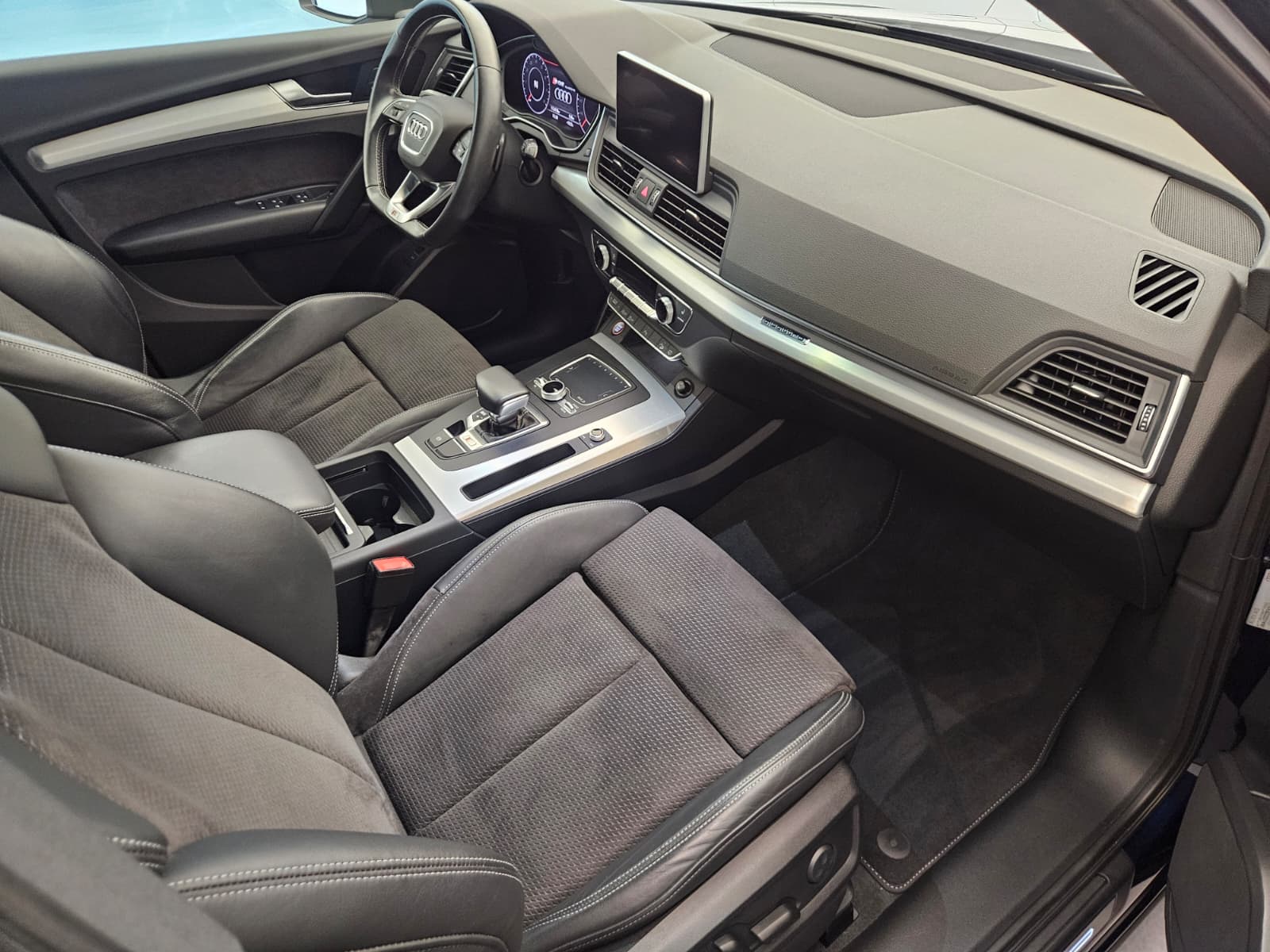 AUDI SQ5 3.0 TFSI quattro S-tronic-image-11