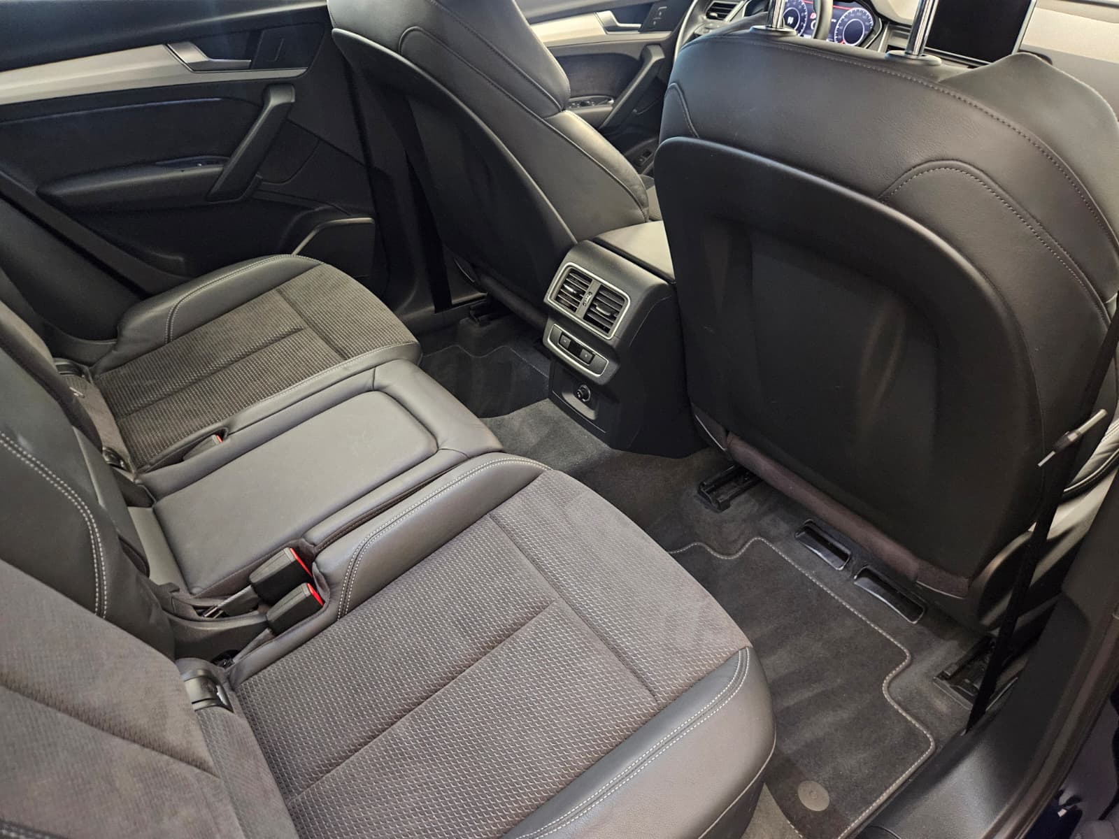AUDI SQ5 3.0 TFSI quattro S-tronic-image-13