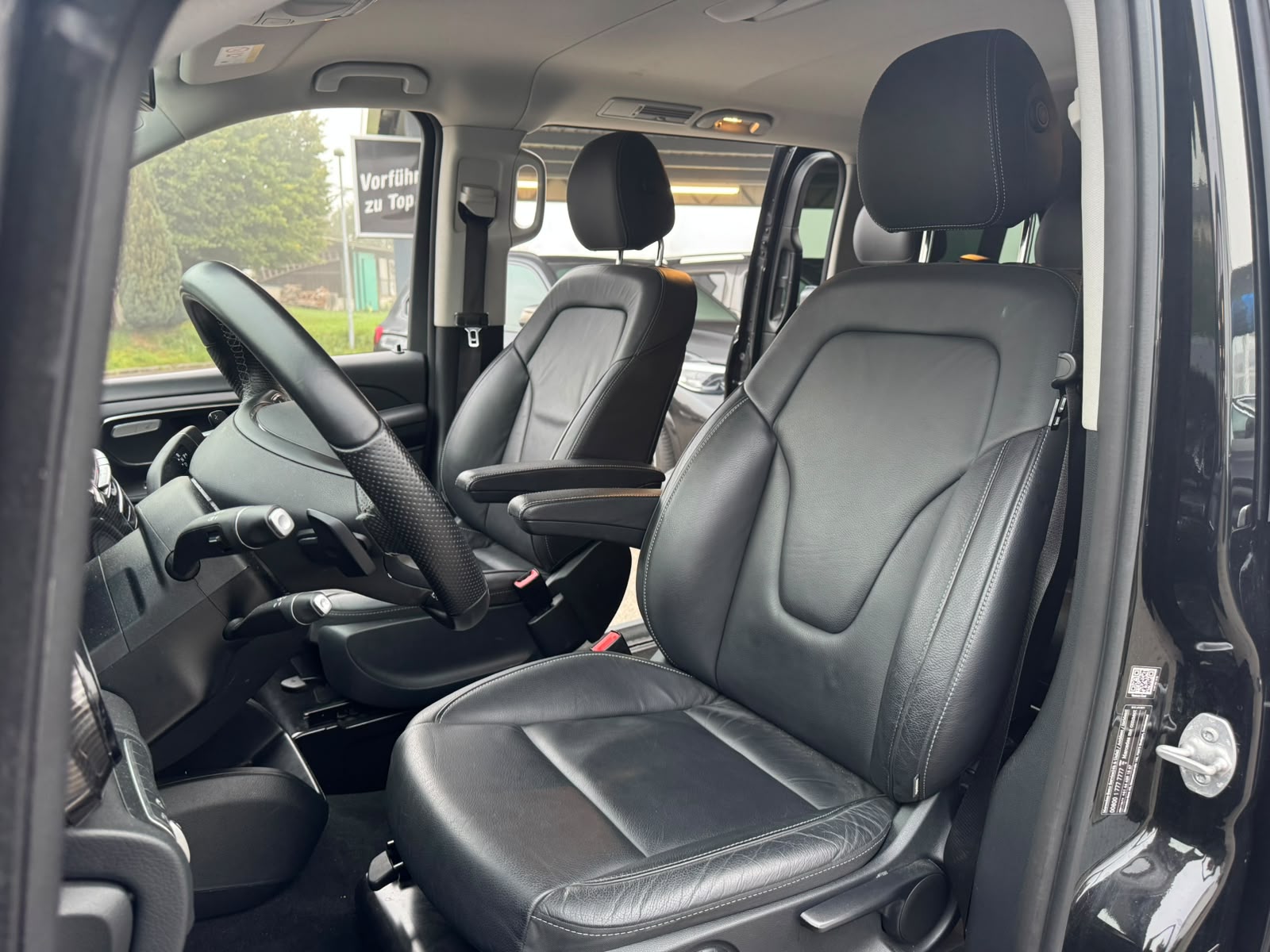 MERCEDES-BENZ V 250 d lang Avantgarde 4Matic G-Tronic-image-11