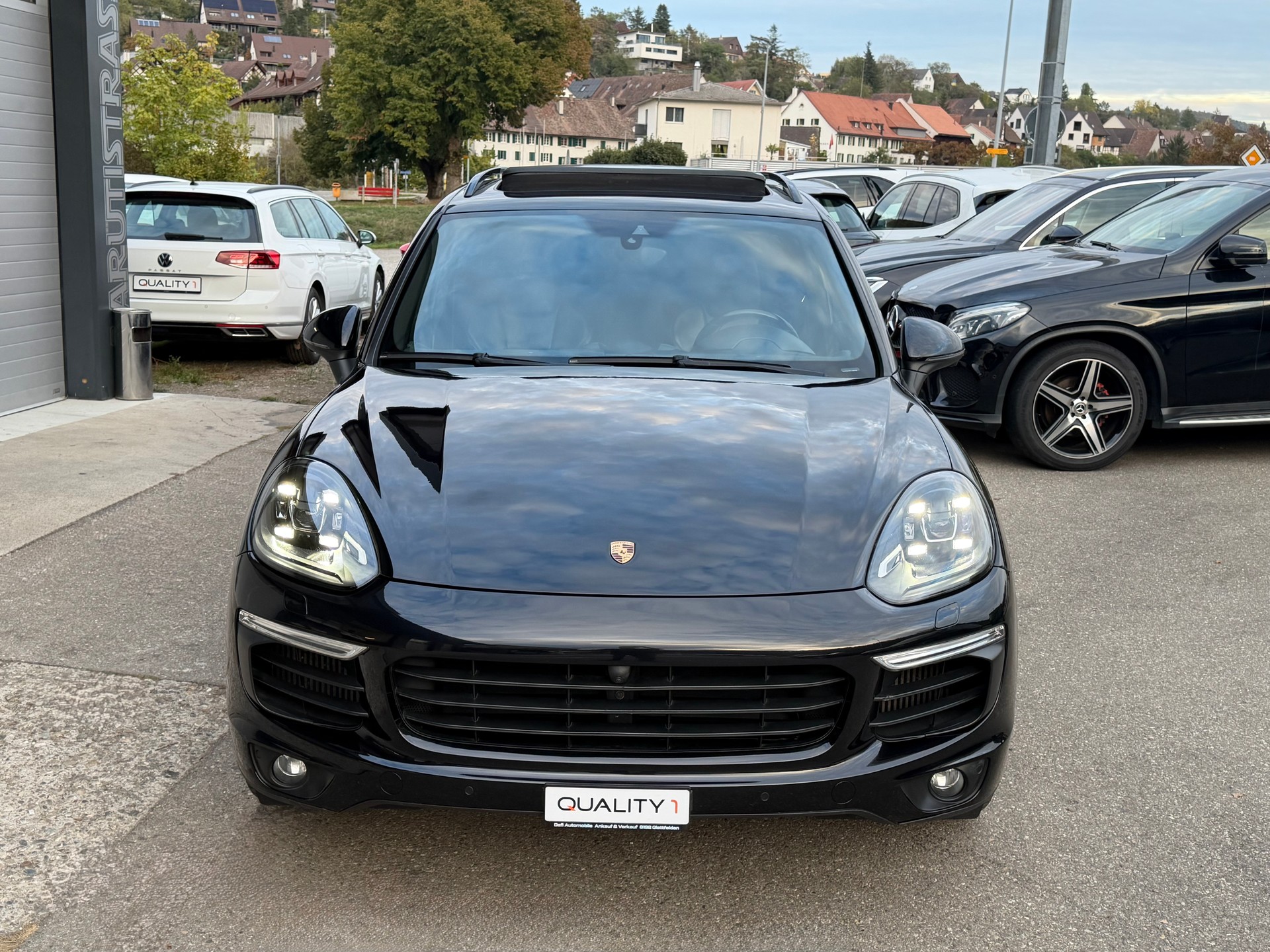 PORSCHE Cayenne Diesel Platinum Edition-image-1