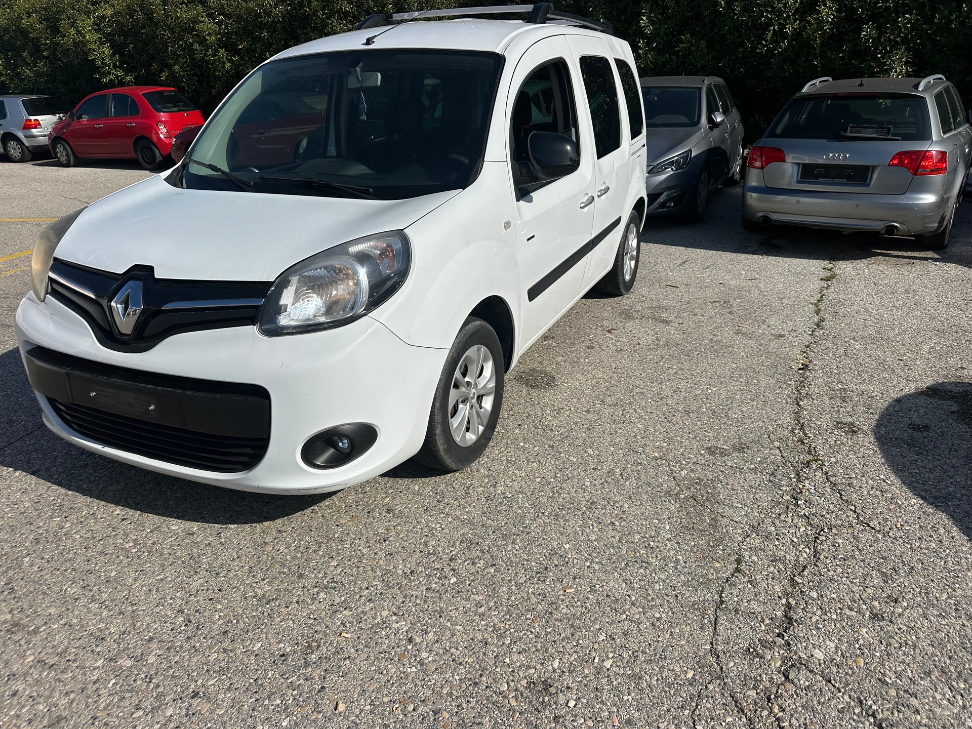RENAULT Kangoo 1.2 16V Turbo Intens-image-14