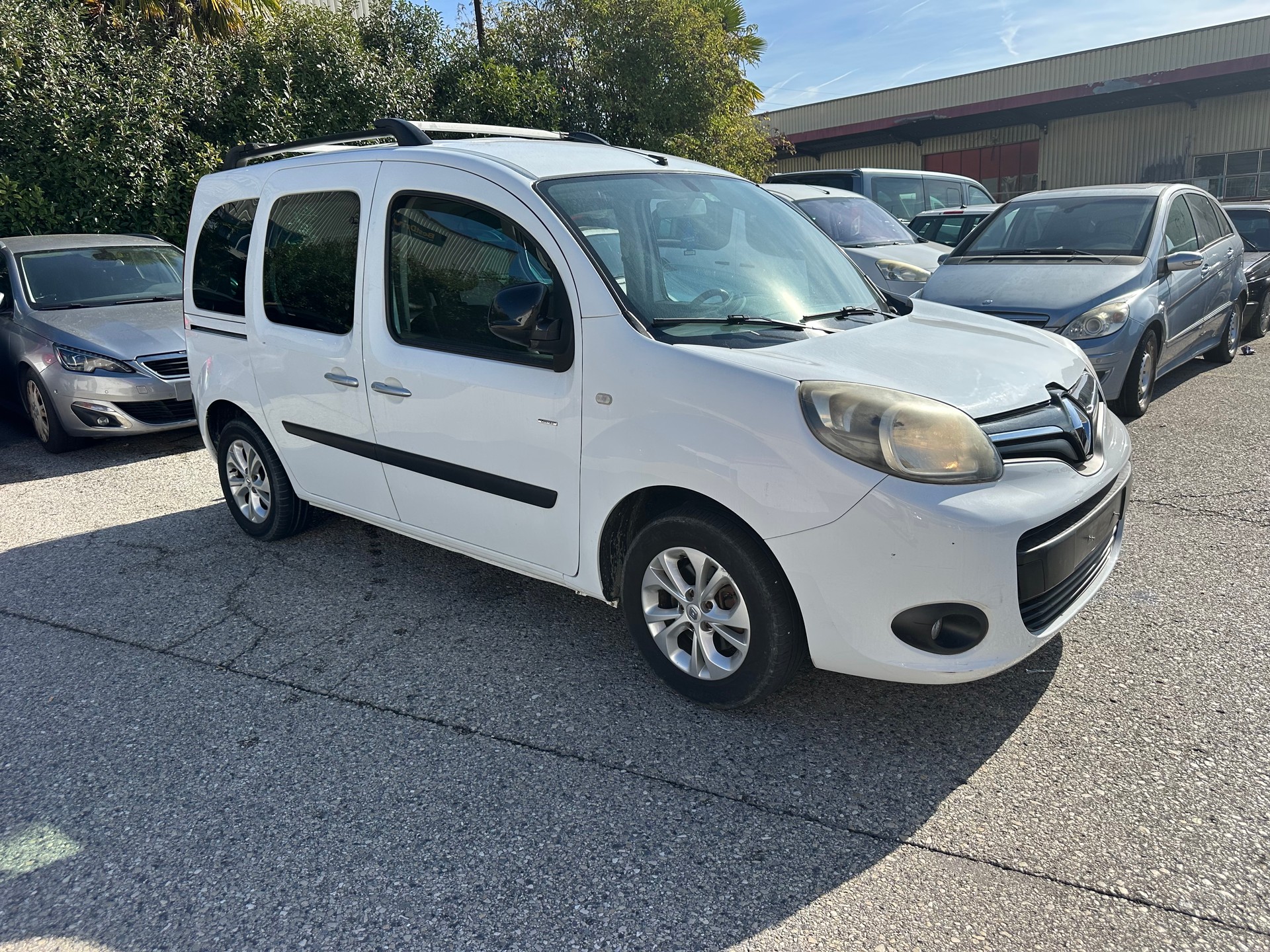 RENAULT Kangoo 1.2 16V Turbo Intens-image-2
