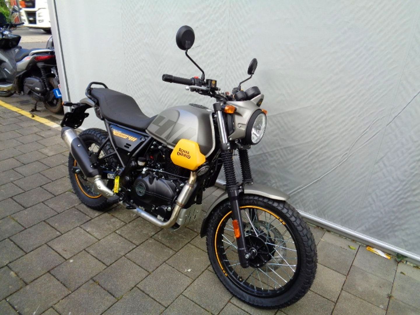 ROYAL ENFIELD SCRAM 411-showroom-element-2