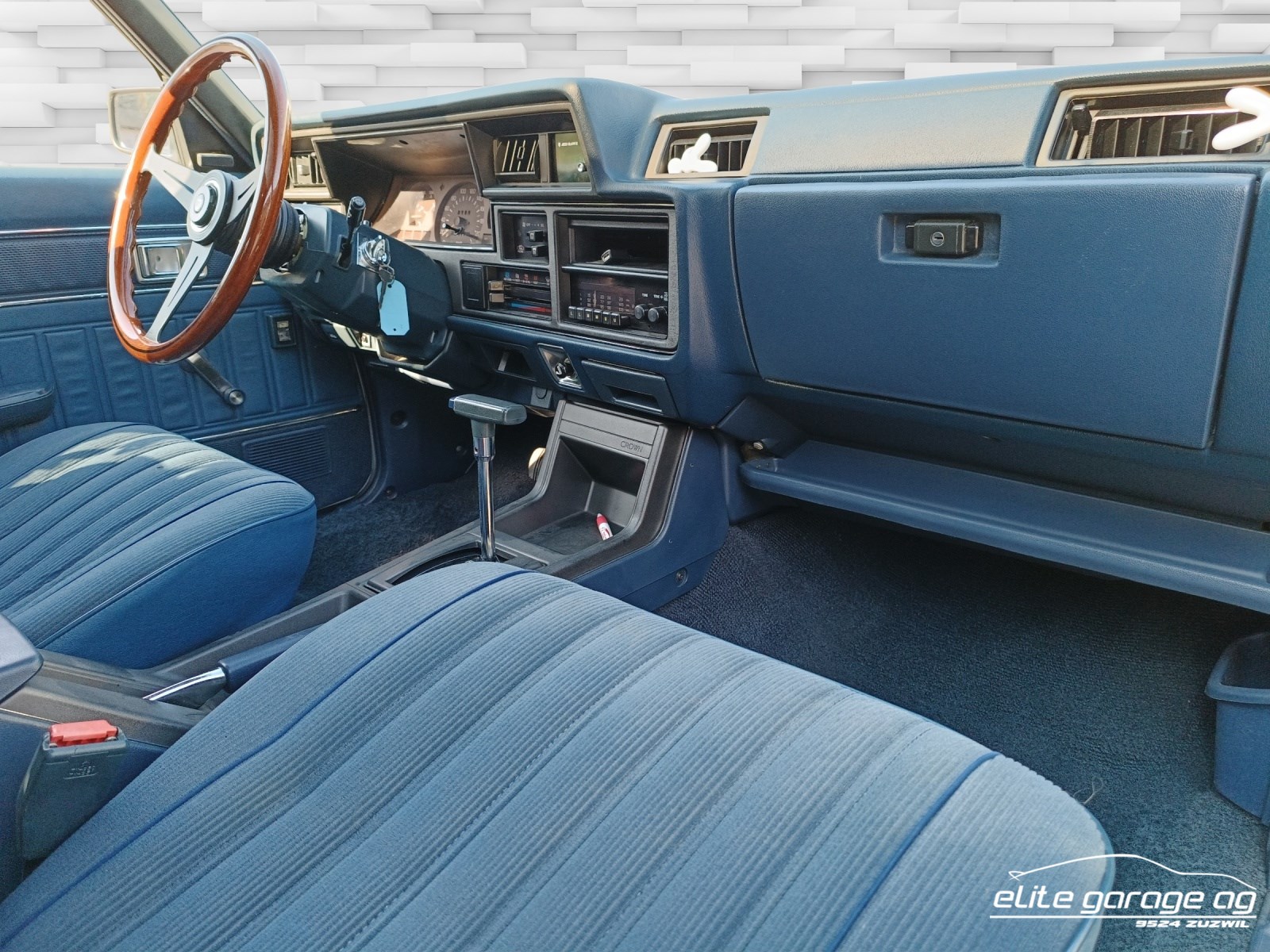 TOYOTA Crown 2800i DL-image-11