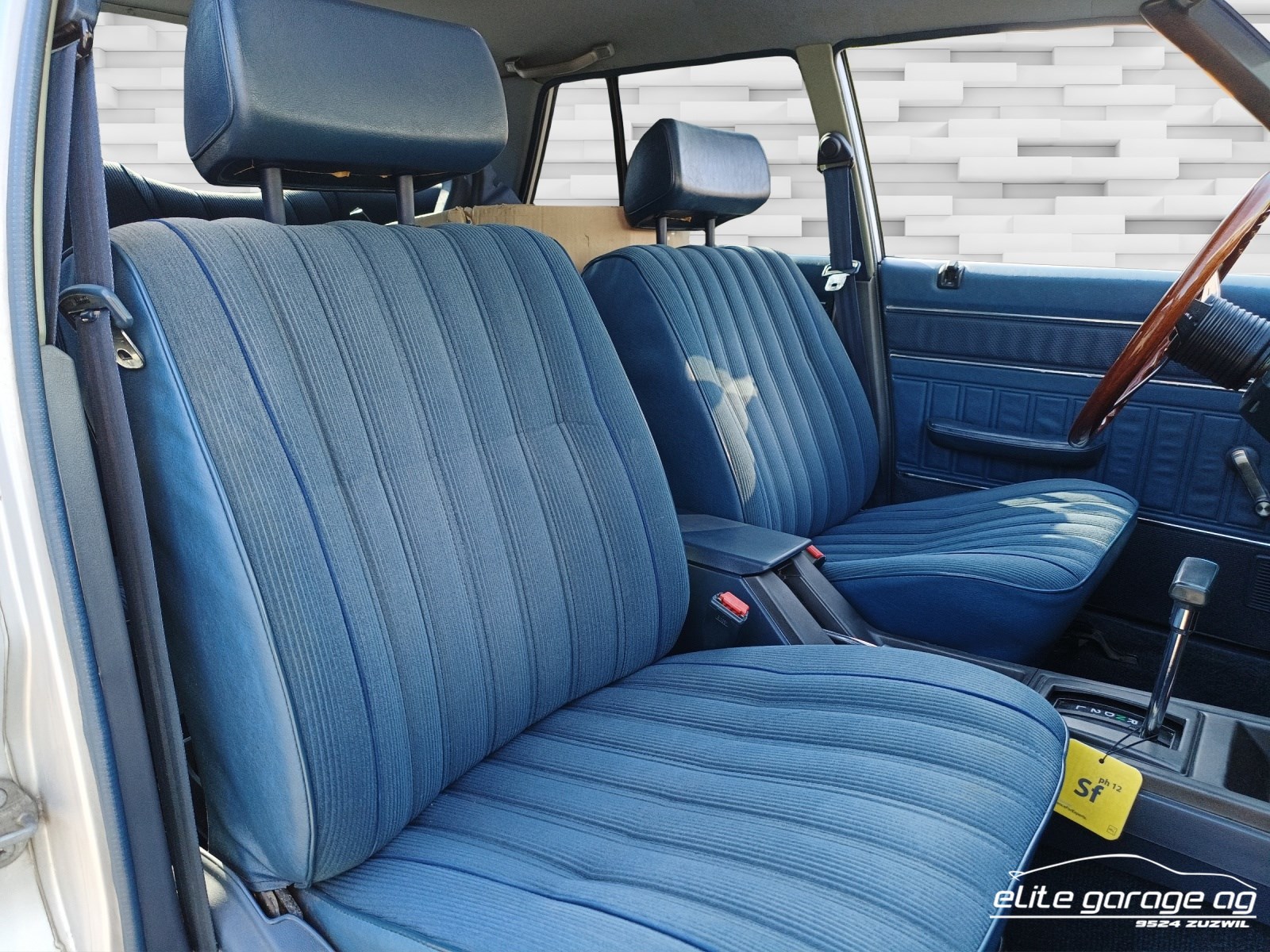TOYOTA Crown 2800i DL-image-12