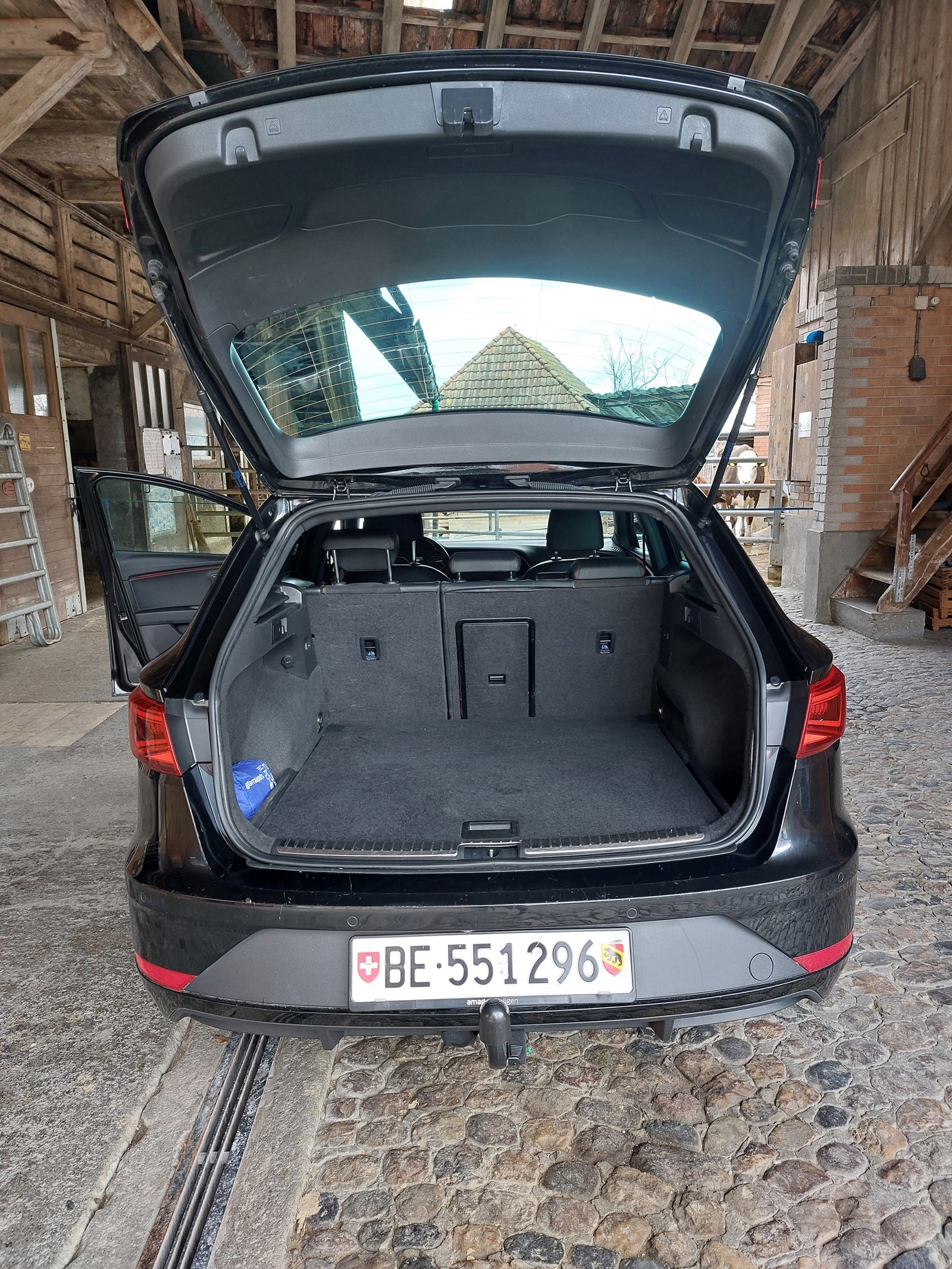 SEAT Leon ST 1.5 TGI CNG SWISS FR-image-7