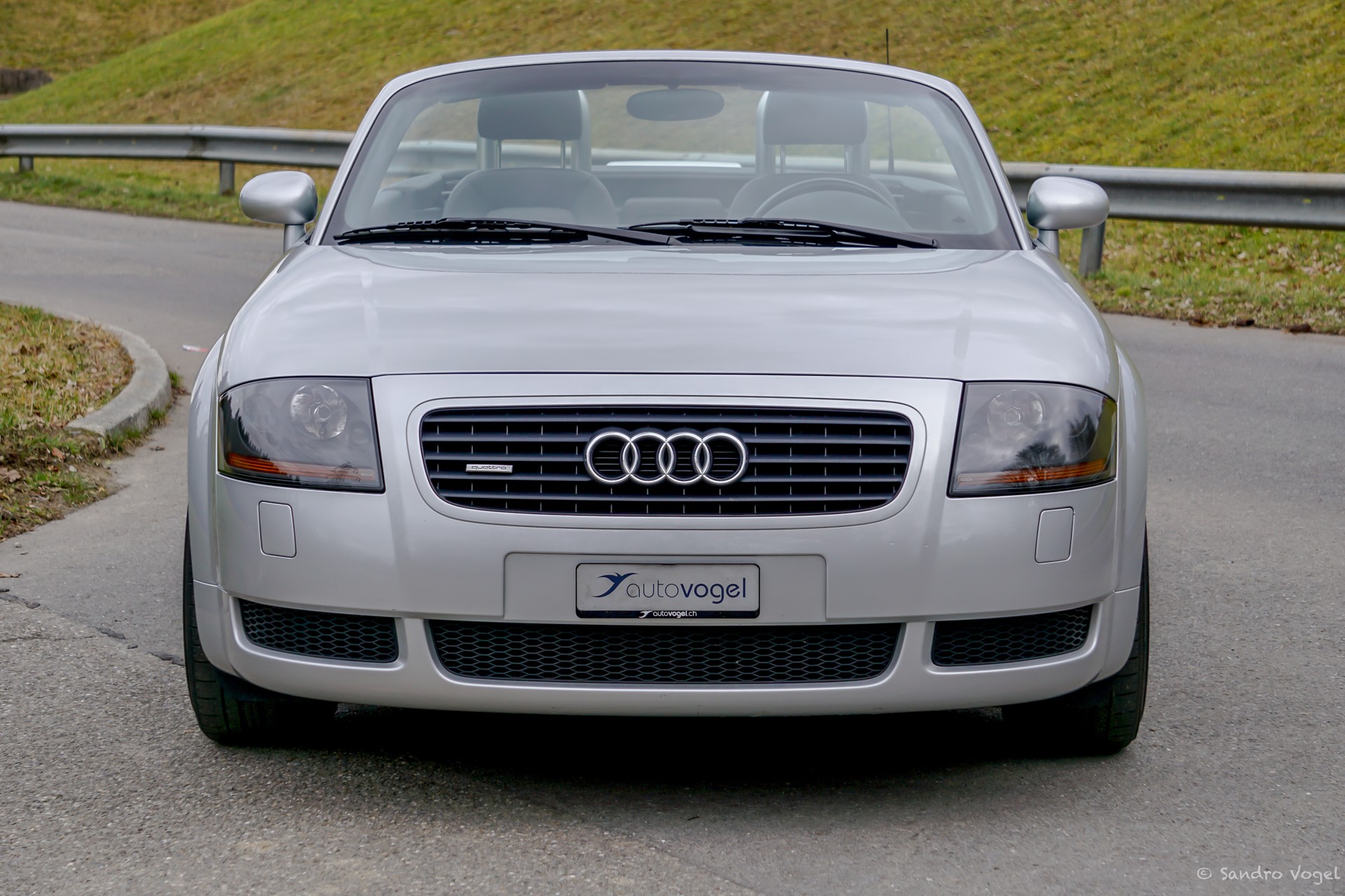AUDI TT ROADSTER 1.8 T quattro-image-2