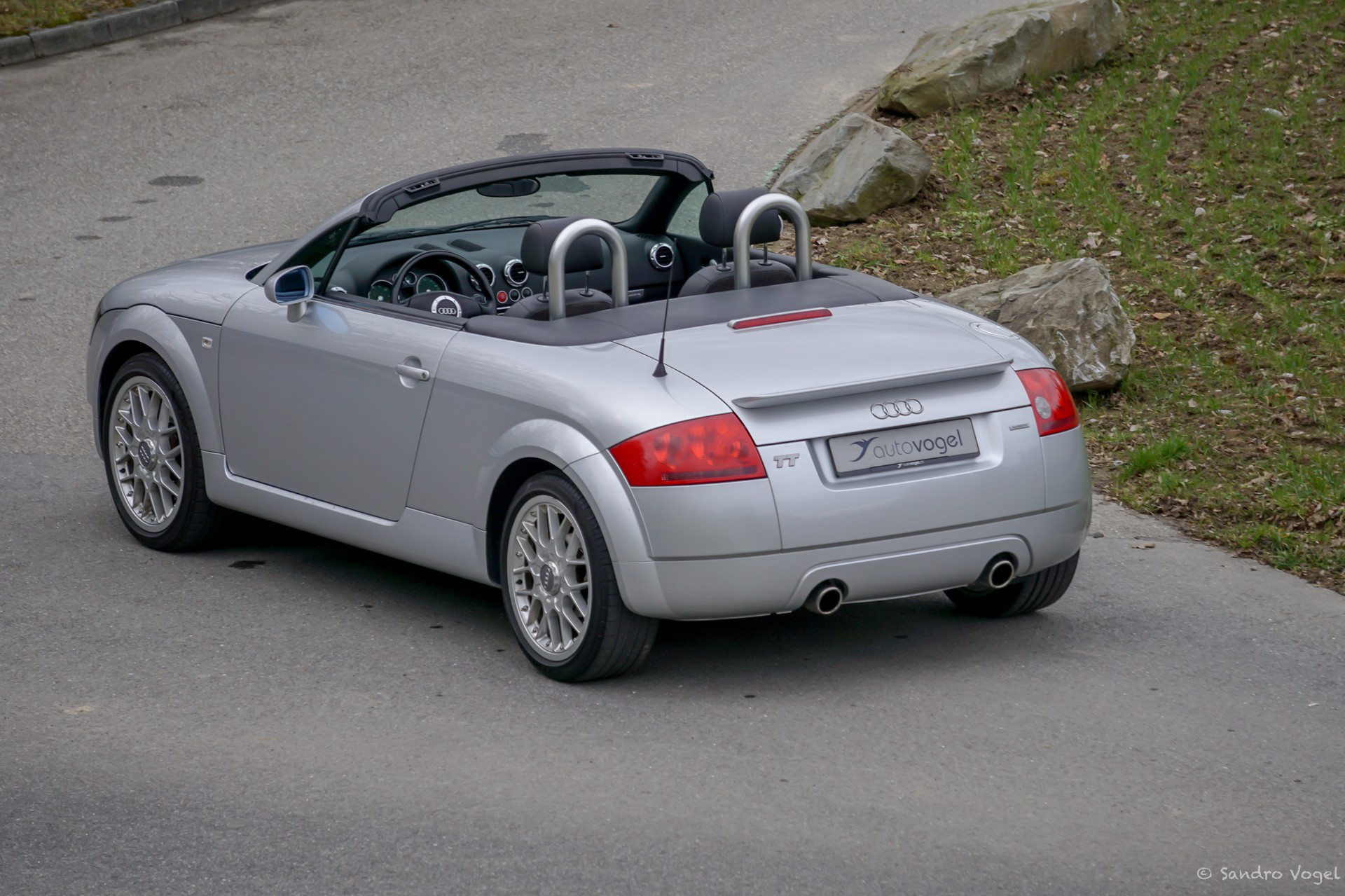 AUDI TT ROADSTER 1.8 T quattro-image-5
