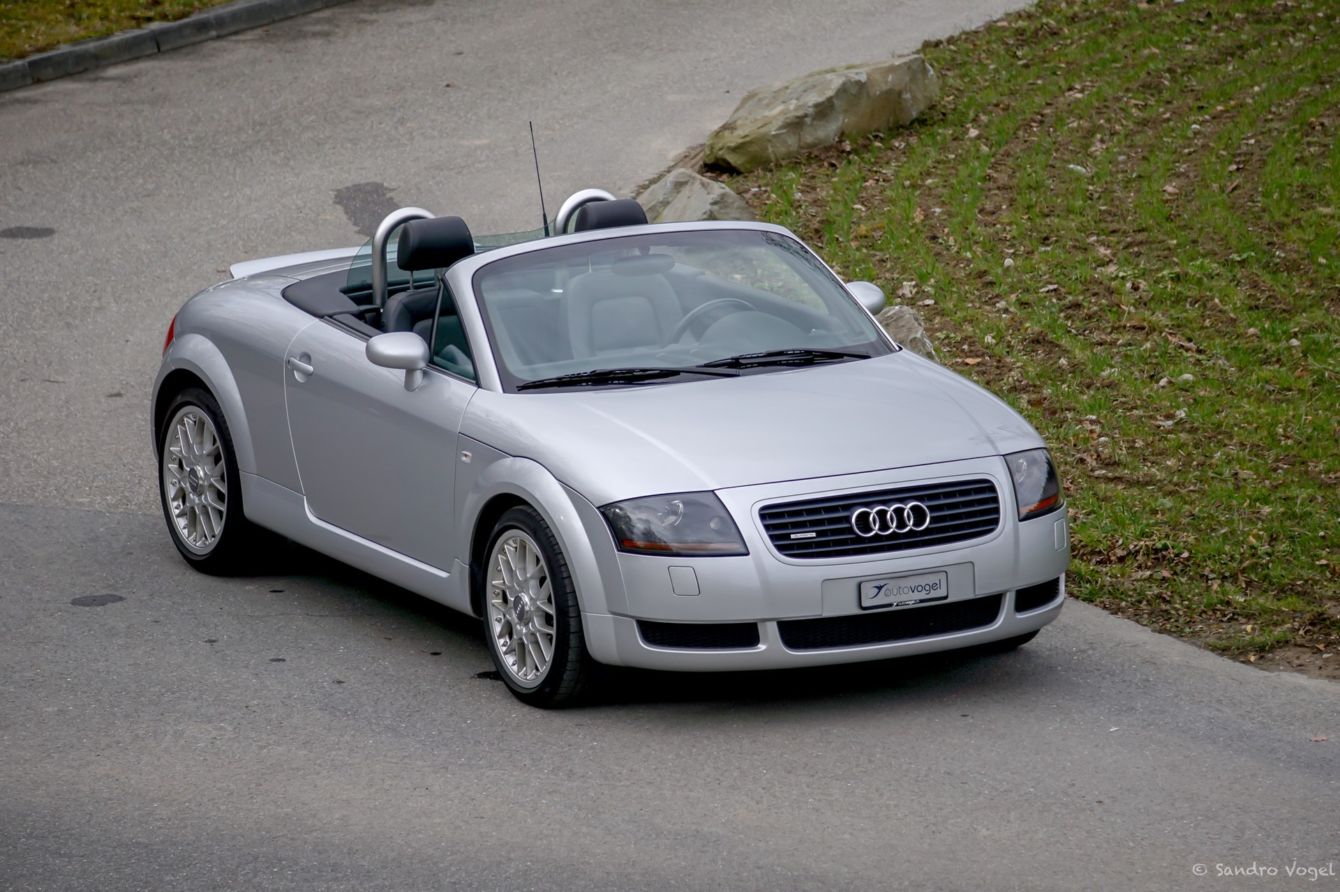 AUDI TT ROADSTER 1.8 T quattro-image-4