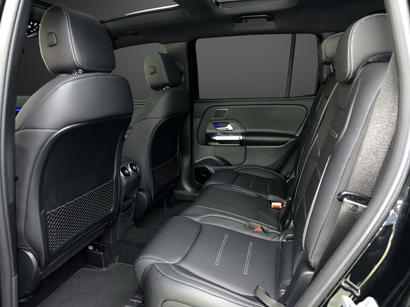 MERCEDES-BENZ GLB 250 4Matic 8G-Tronic-image-10