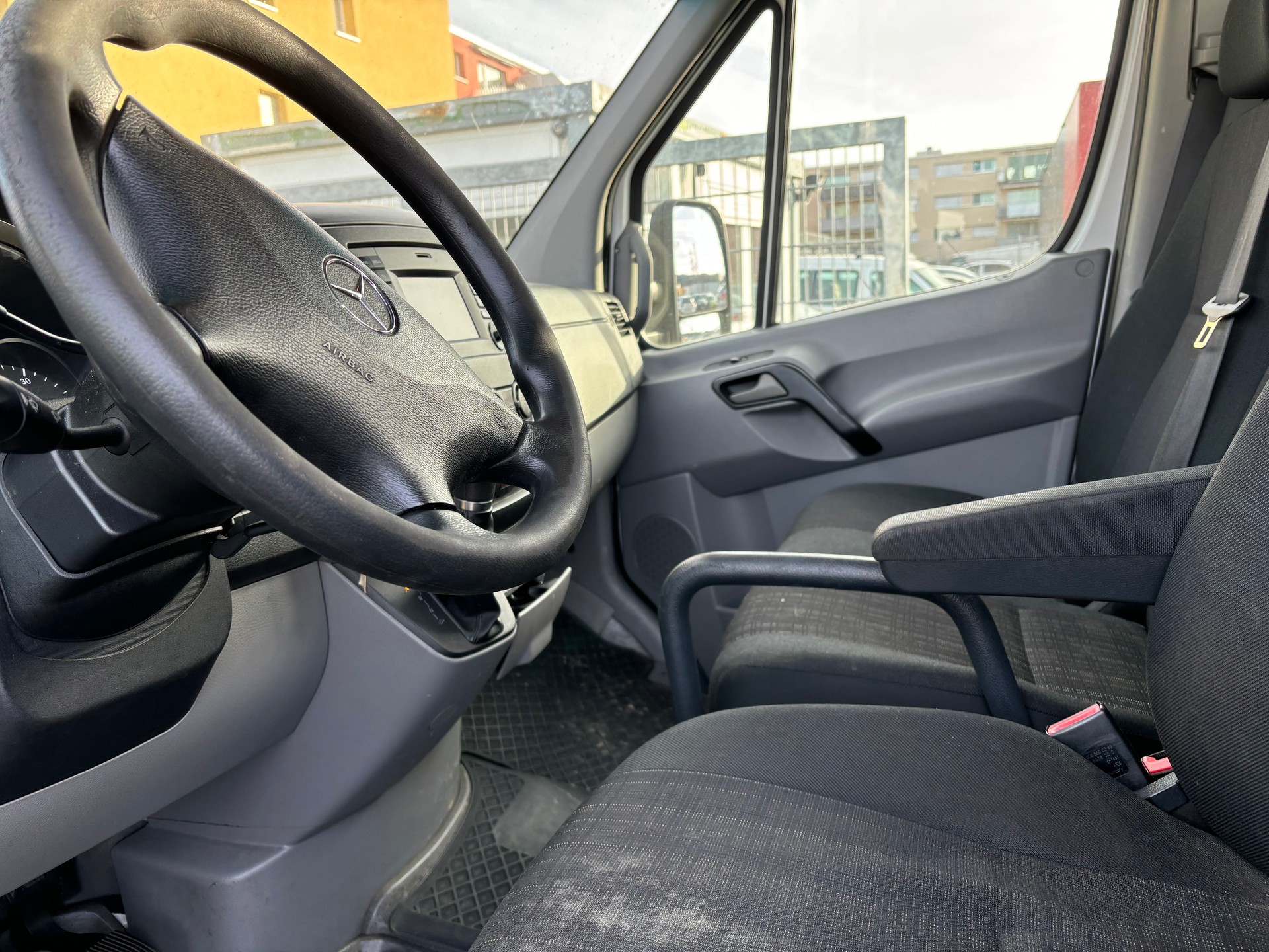 MERCEDES-BENZ Sprinter 316 CDI Standard 4x4 Automat-image-4
