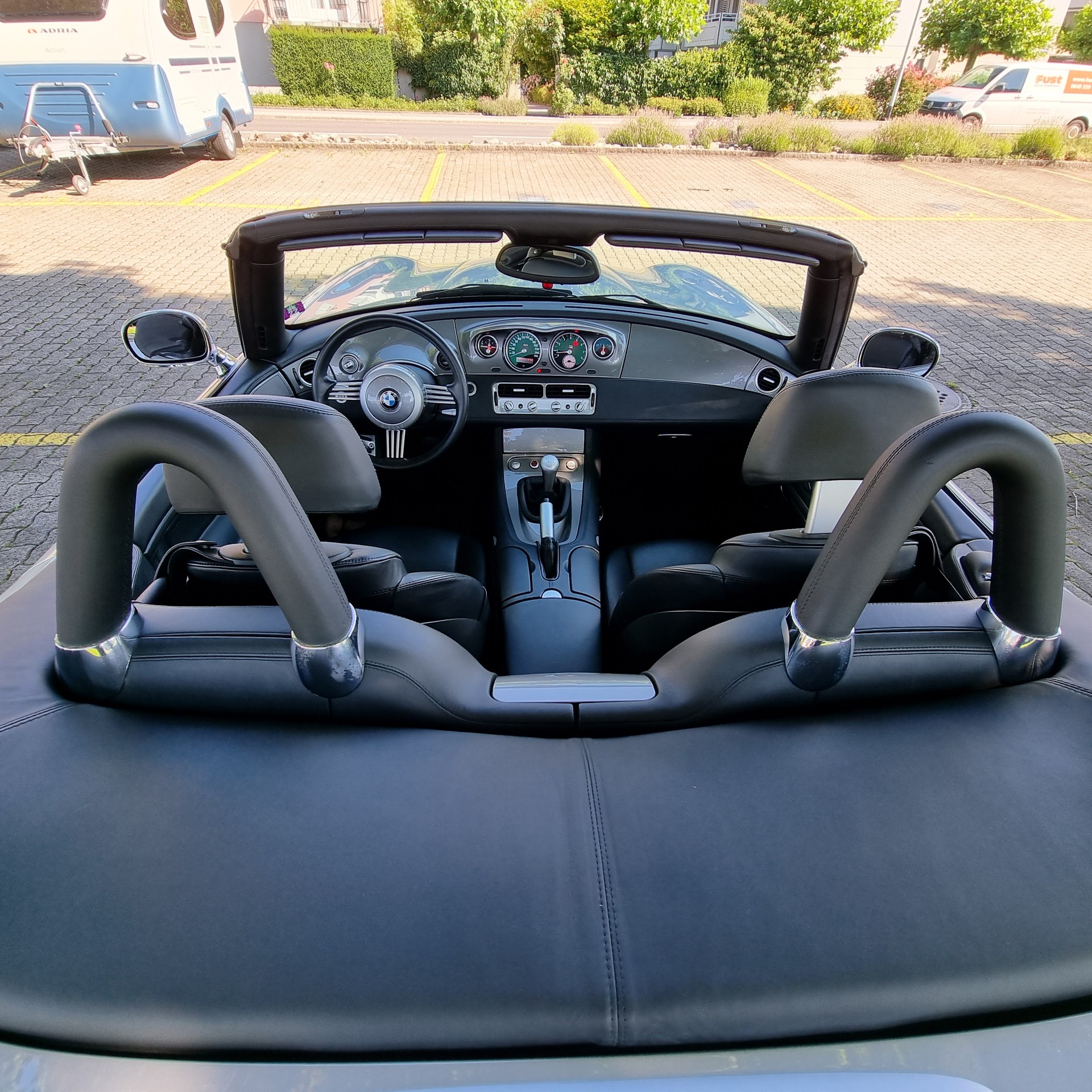 BMW Z8 Roadster-image-4