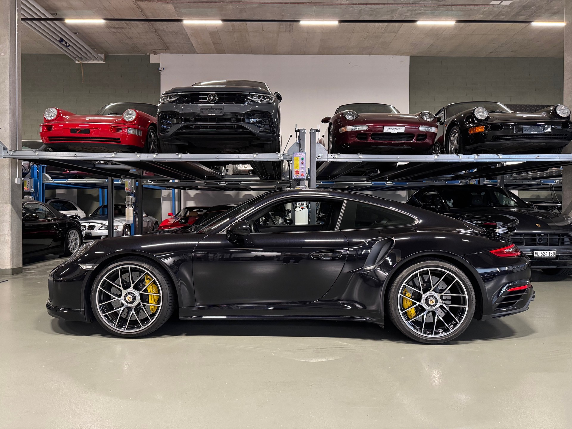 PORSCHE 911 Turbo S PDK Stg2+ *720HP*-image-0
