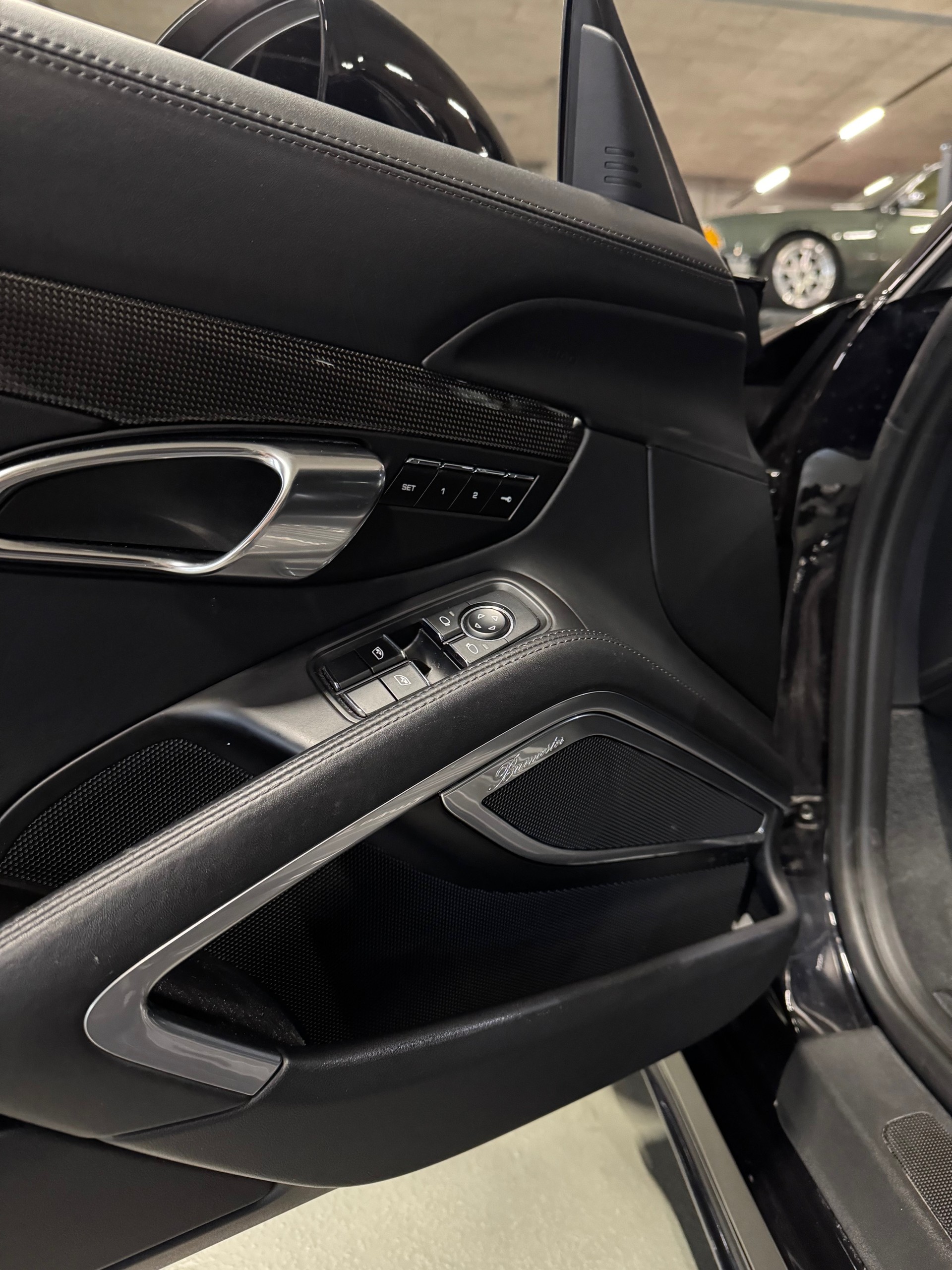 PORSCHE 911 Turbo S PDK Stg2+ *720HP*-image-13