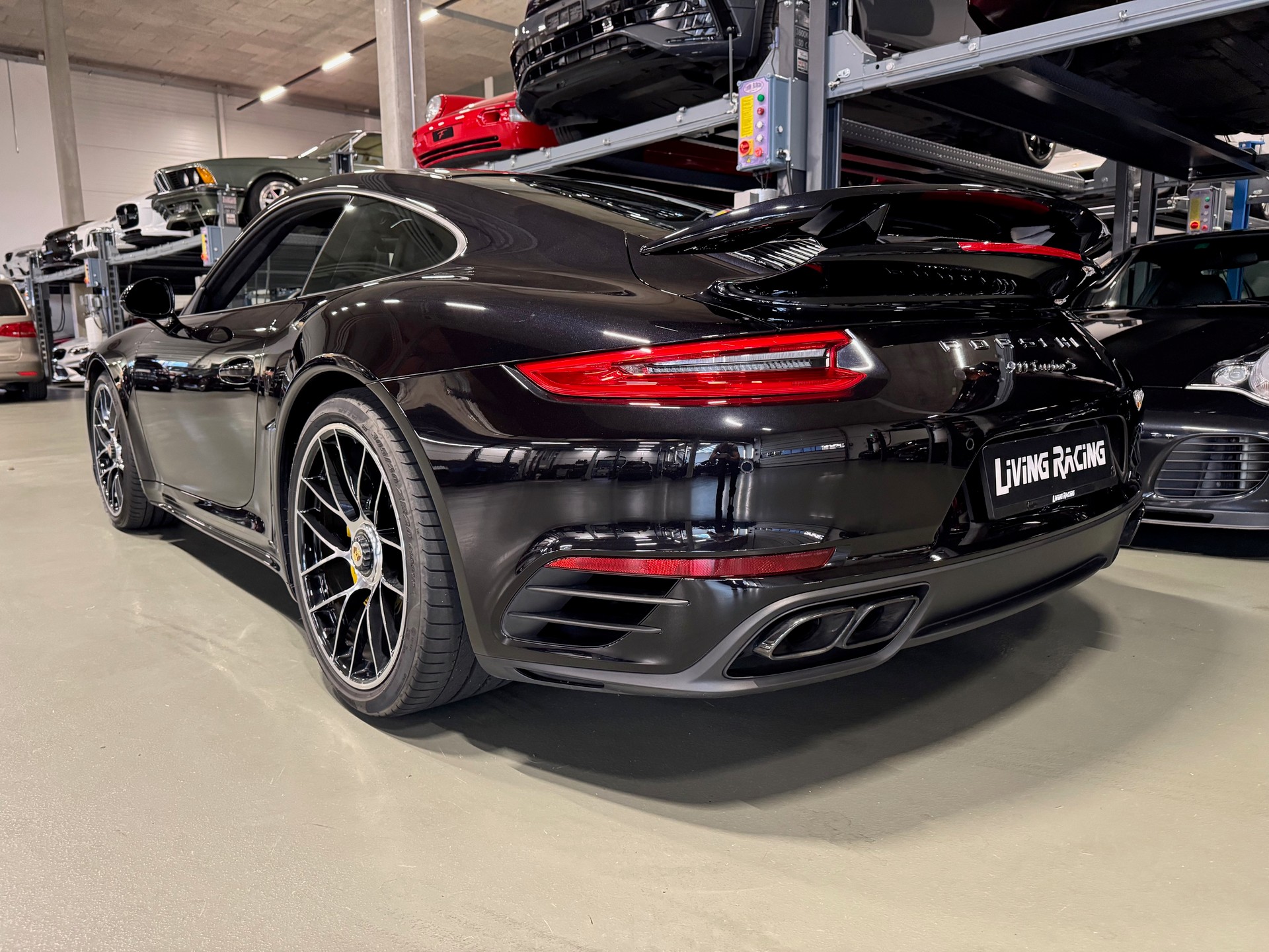 PORSCHE 911 Turbo S PDK Stg2+ *720HP*-image-2
