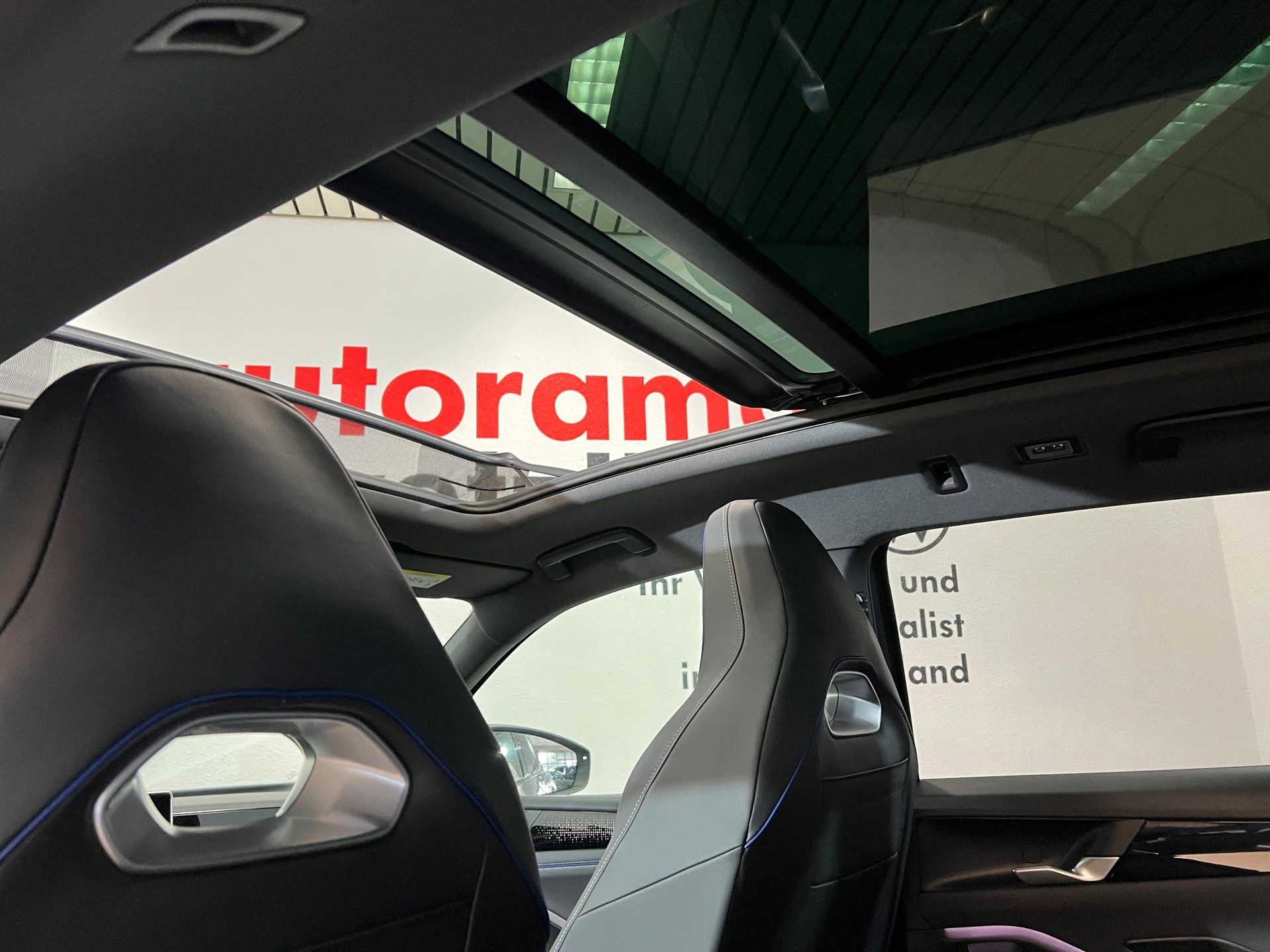 VW Tiguan 2.0 TSI DSG R-Line 4Motion-image-10